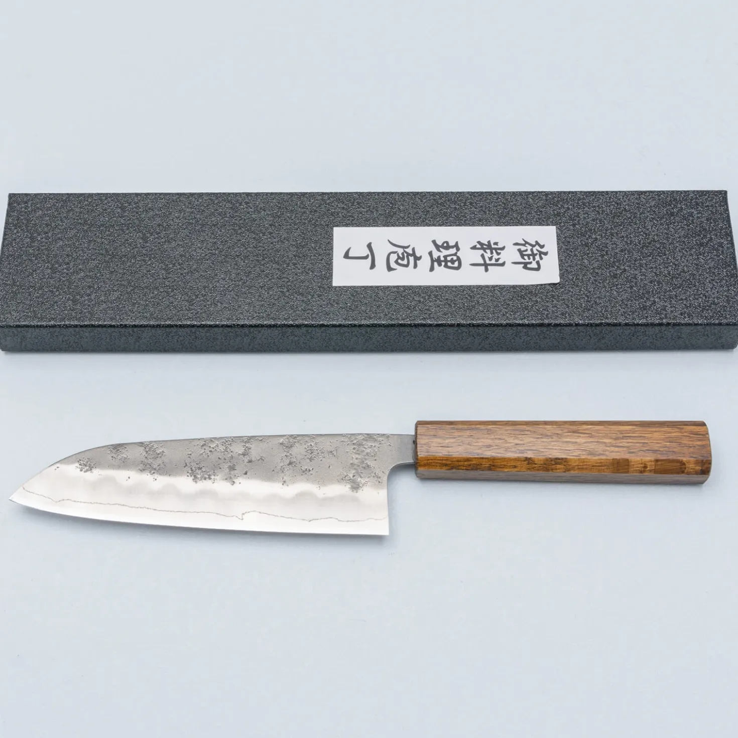 Kazoku Ginsan Nashiji Santoku