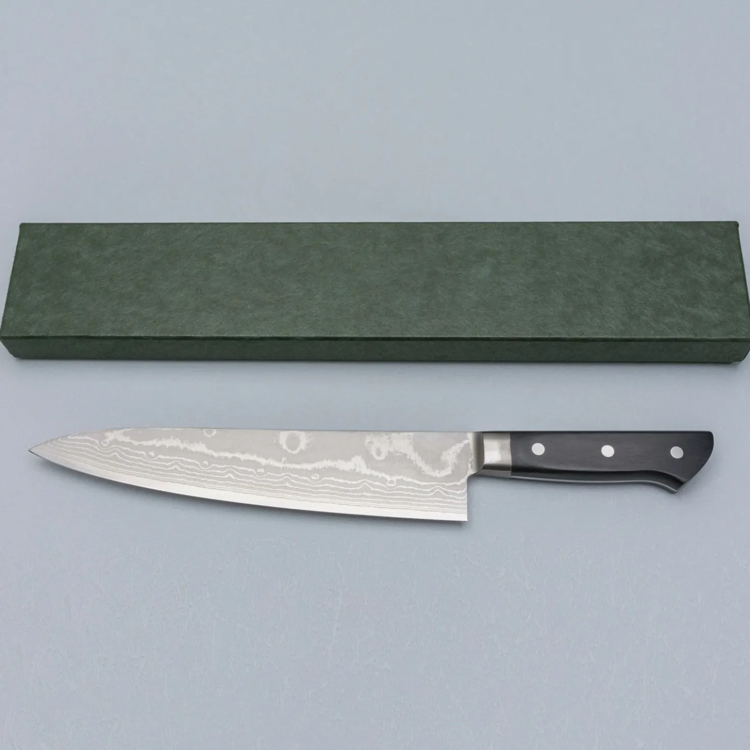 Kazoku Kurodama Gyuto 21 cm
