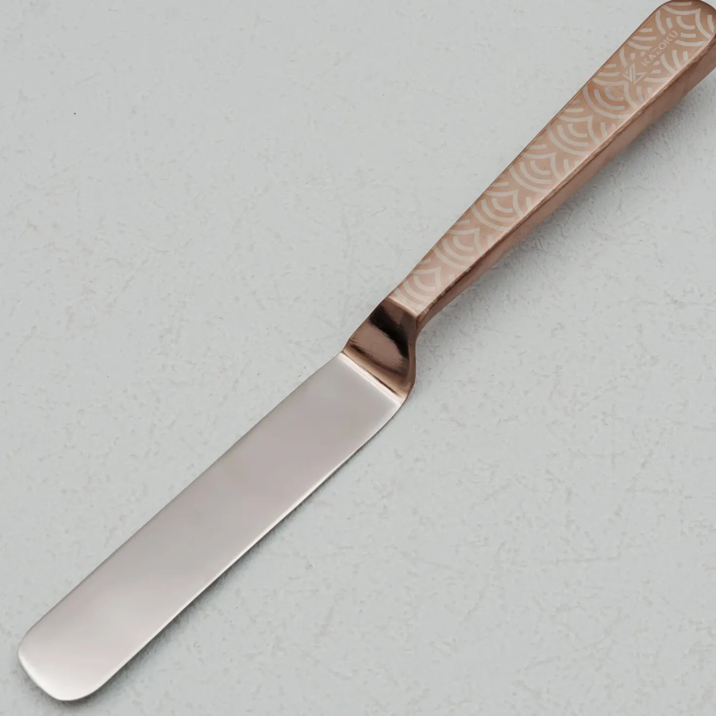 Kazoku Palet / Spatula Waves Rose 10 cm