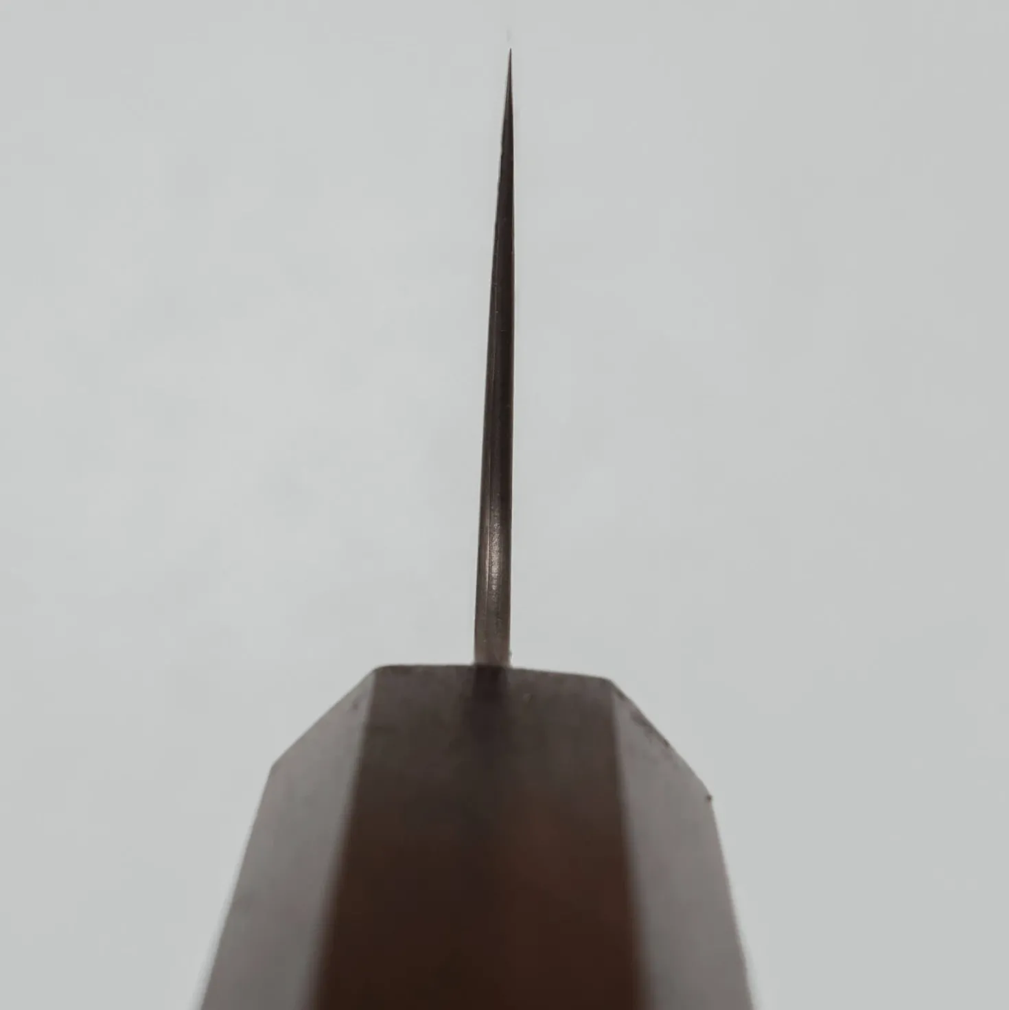 Kazoku Rinmon Ebony Santoku 18 cm
