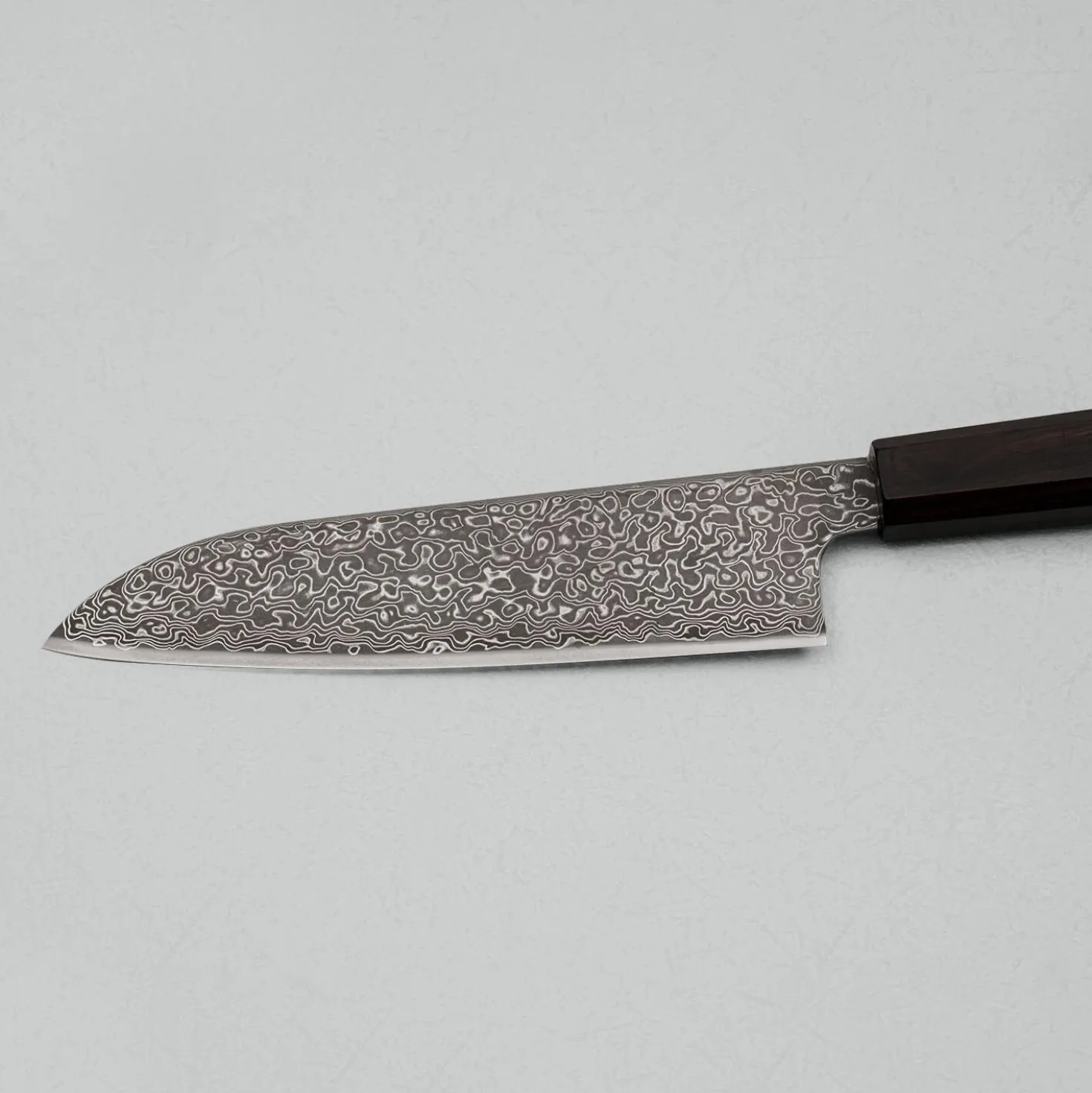 Kazoku Rinmon Ebony Santoku 18 cm