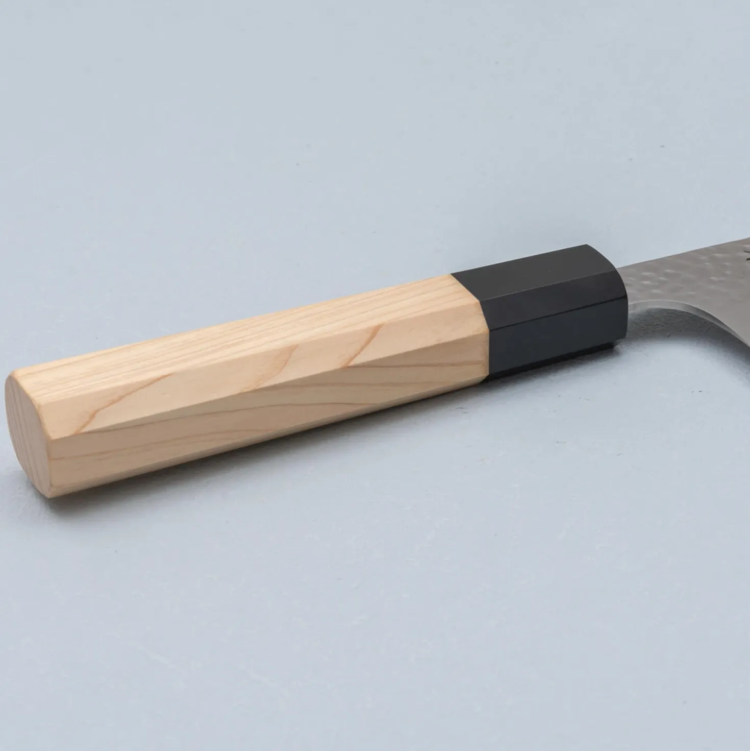 Kazoku Uteki Premium Hinoki Nakiri 18 cm