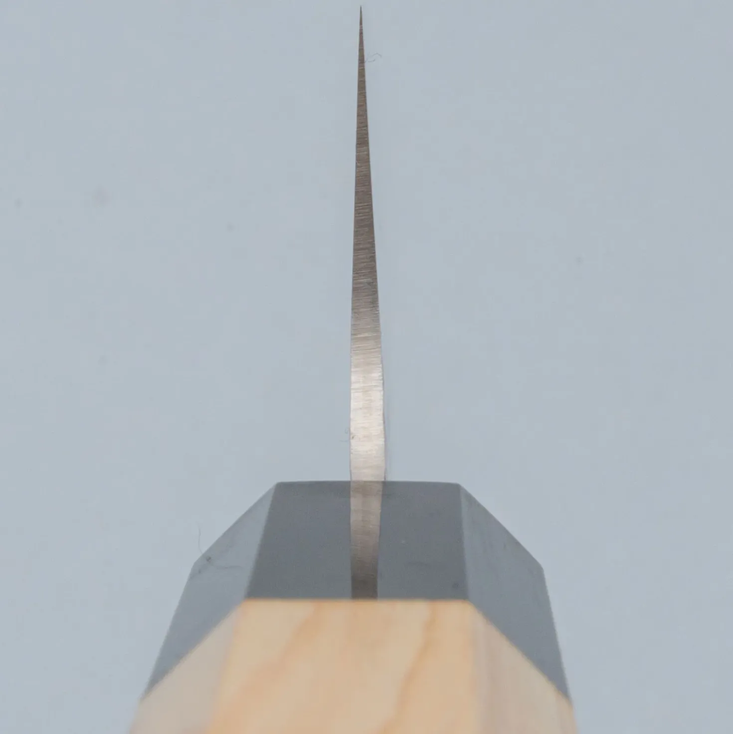 Kazoku Uteki Premium Hinoki Santoku 18 cm