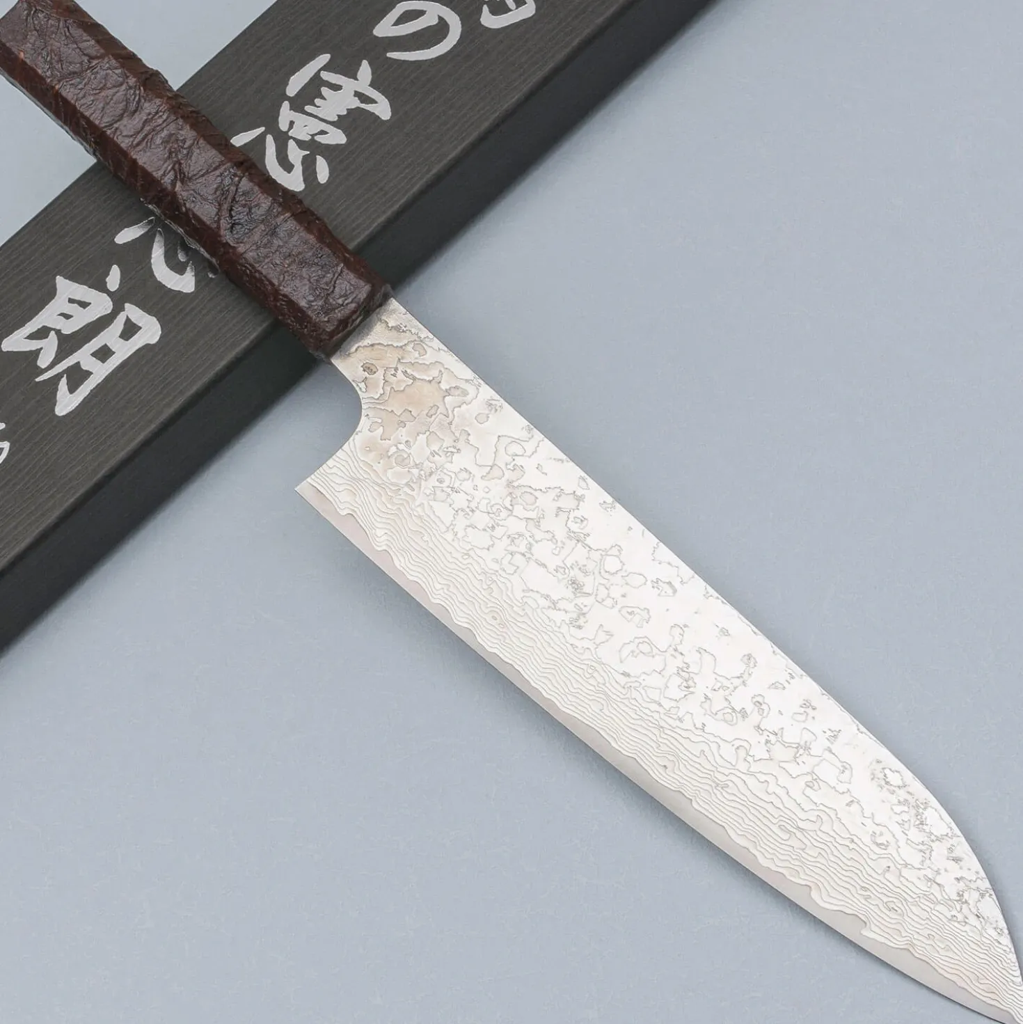 Kenshiro Hatono SG2 Damast Urushi Gyuto 21 cm
