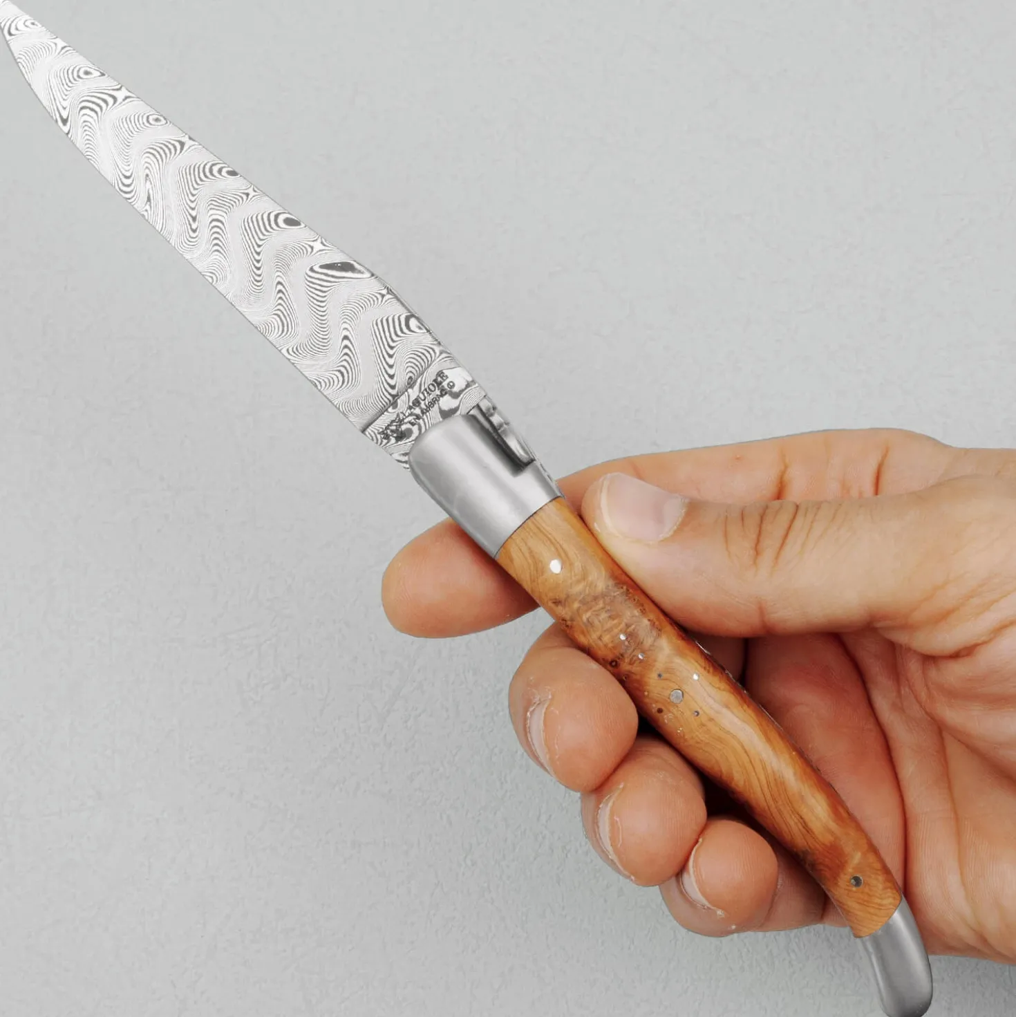 Laguiole en Aubrac Balbach Damast Zakmes Jeneverbes 12 cm