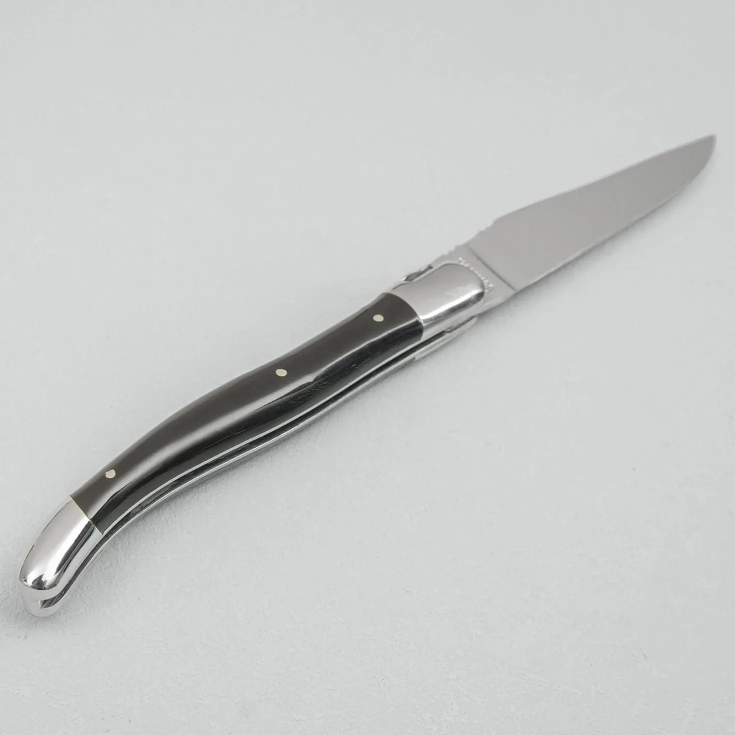 Laguiole en Aubrac Classic Zakmes Zwart Hoorn 12 cm