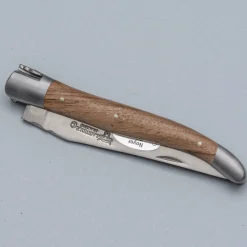 Laguiole en Aubrac Classic Zakmes Walnoothout 12 cm