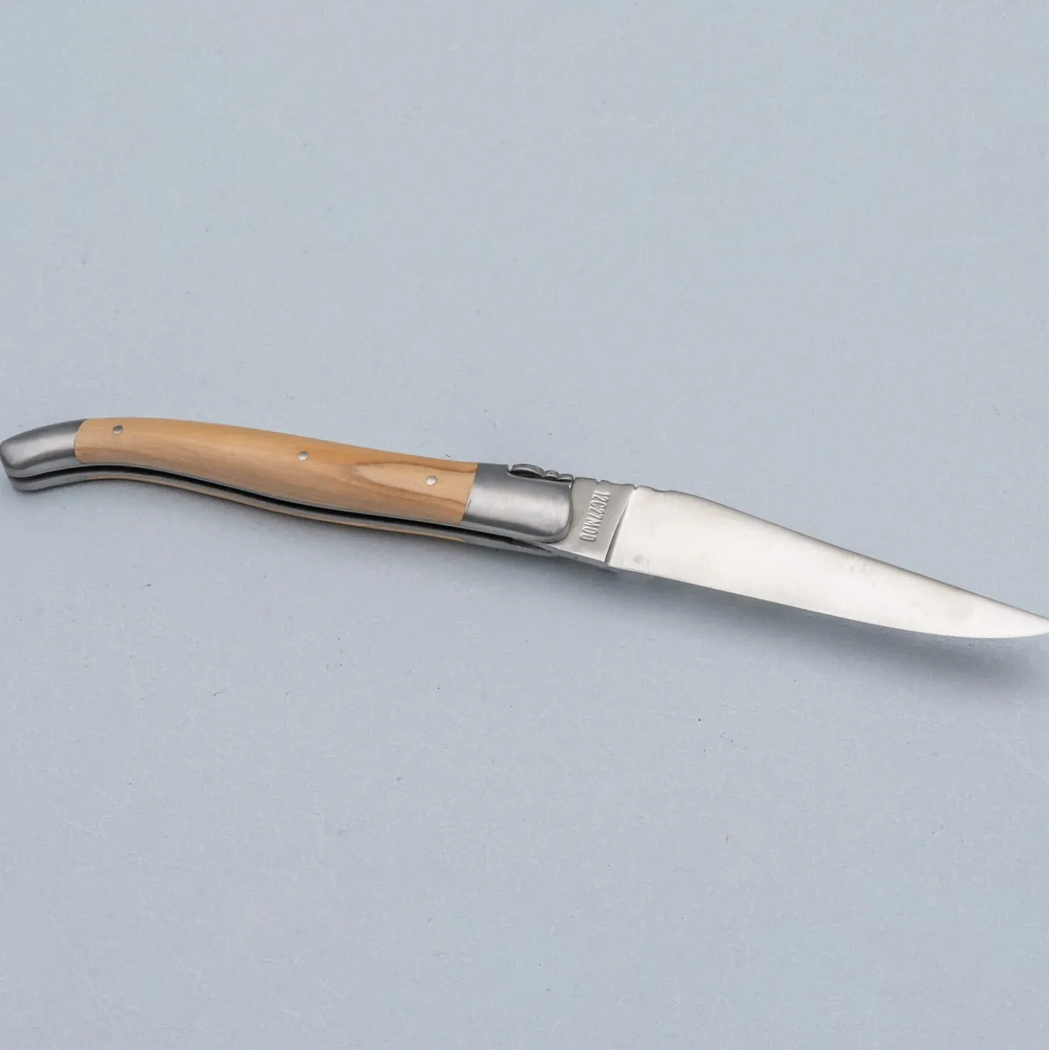 Laguiole en Aubrac Classic Zakmes Olijfhout 12 cm