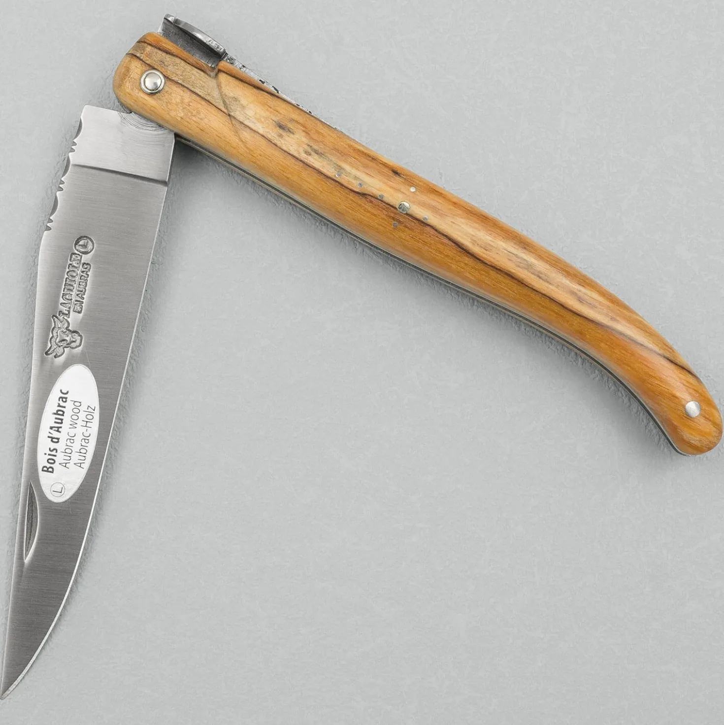 Laguiole en Aubrac Queen Bee Zakmes Aubrac Wood 12 cm