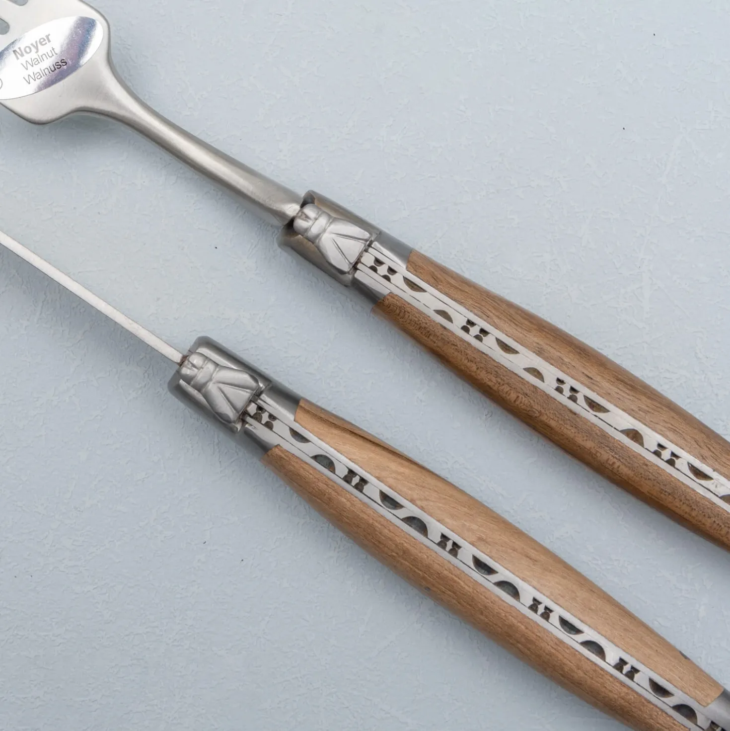 Laguiole en Aubrac Steakmessen en vorkenset Walnoot 4 delig
