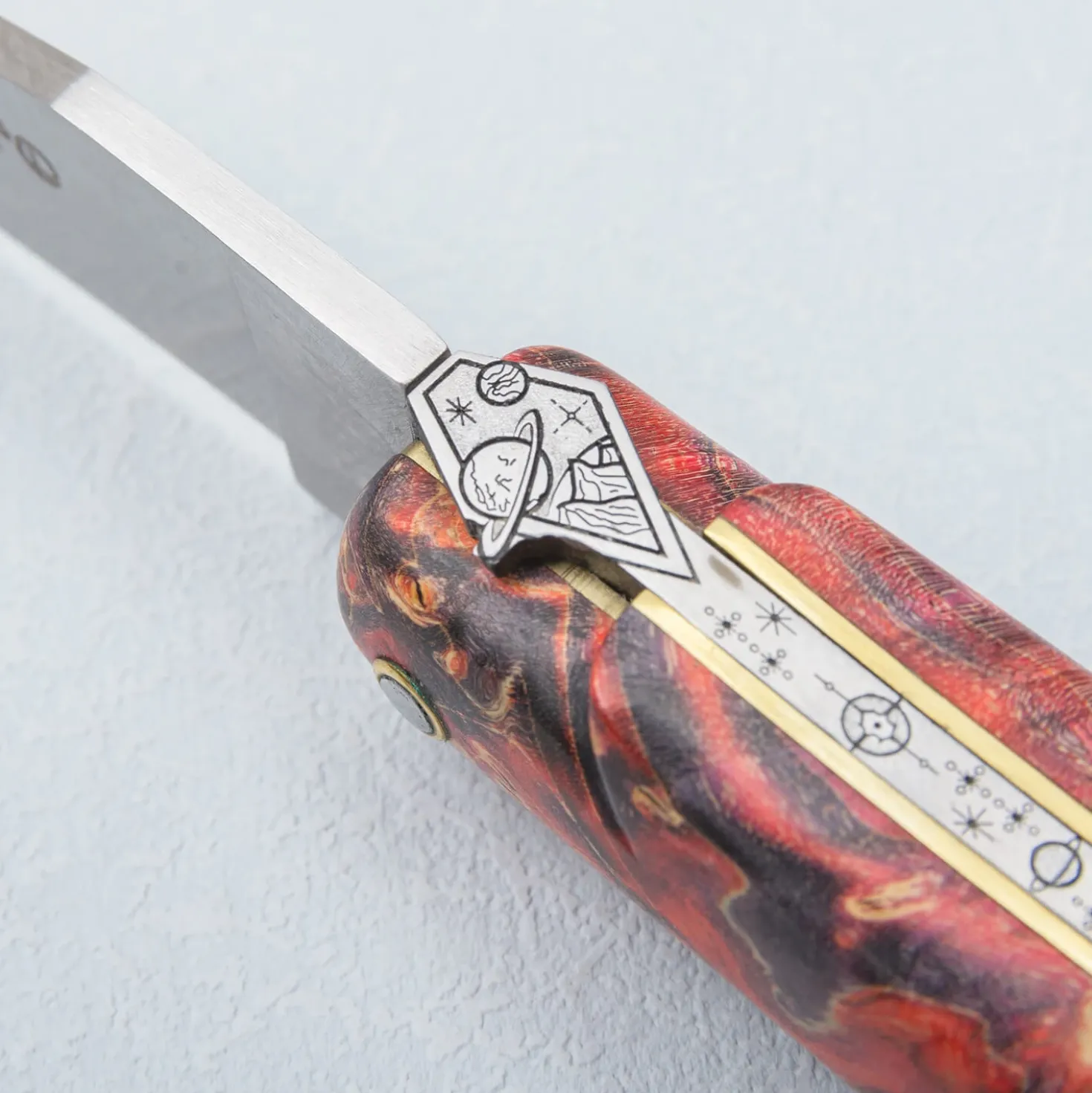 Laguiole en Aubrac Zakmes Cosmos Fire Elder Space Bee 12 cm