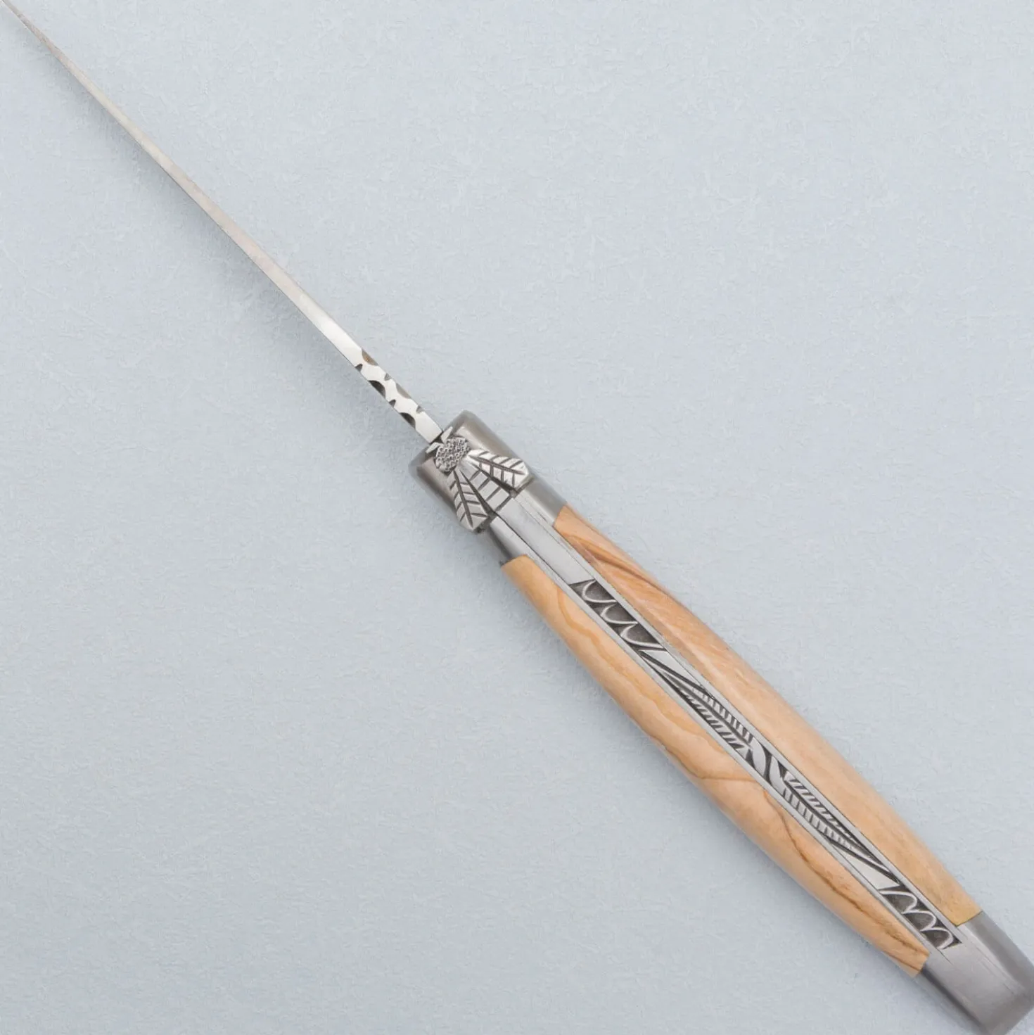 Laguiole en Aubrac Zakmes Olijfhout L' Elegant 12 cm
