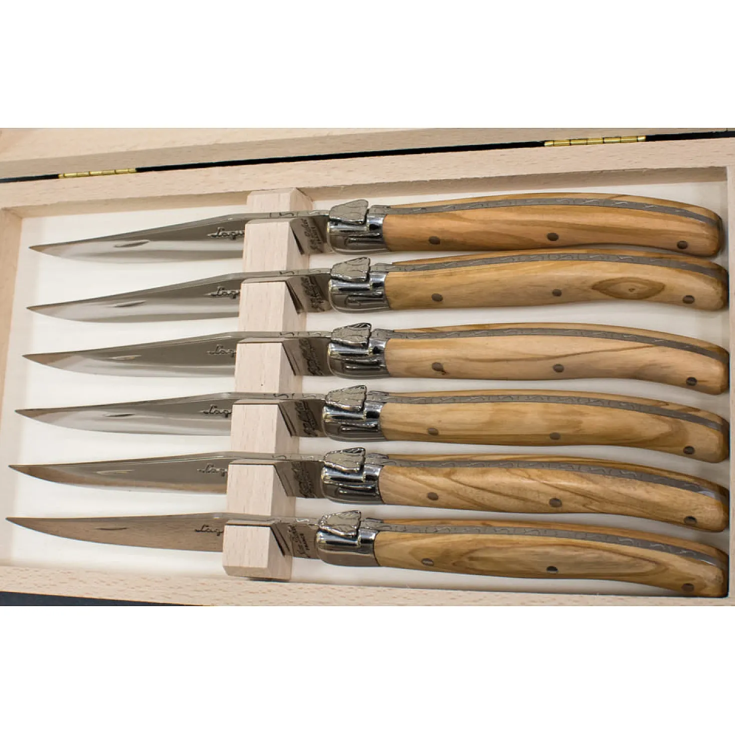 Laguiole Steakmessen Jean Dubost Olijfhout