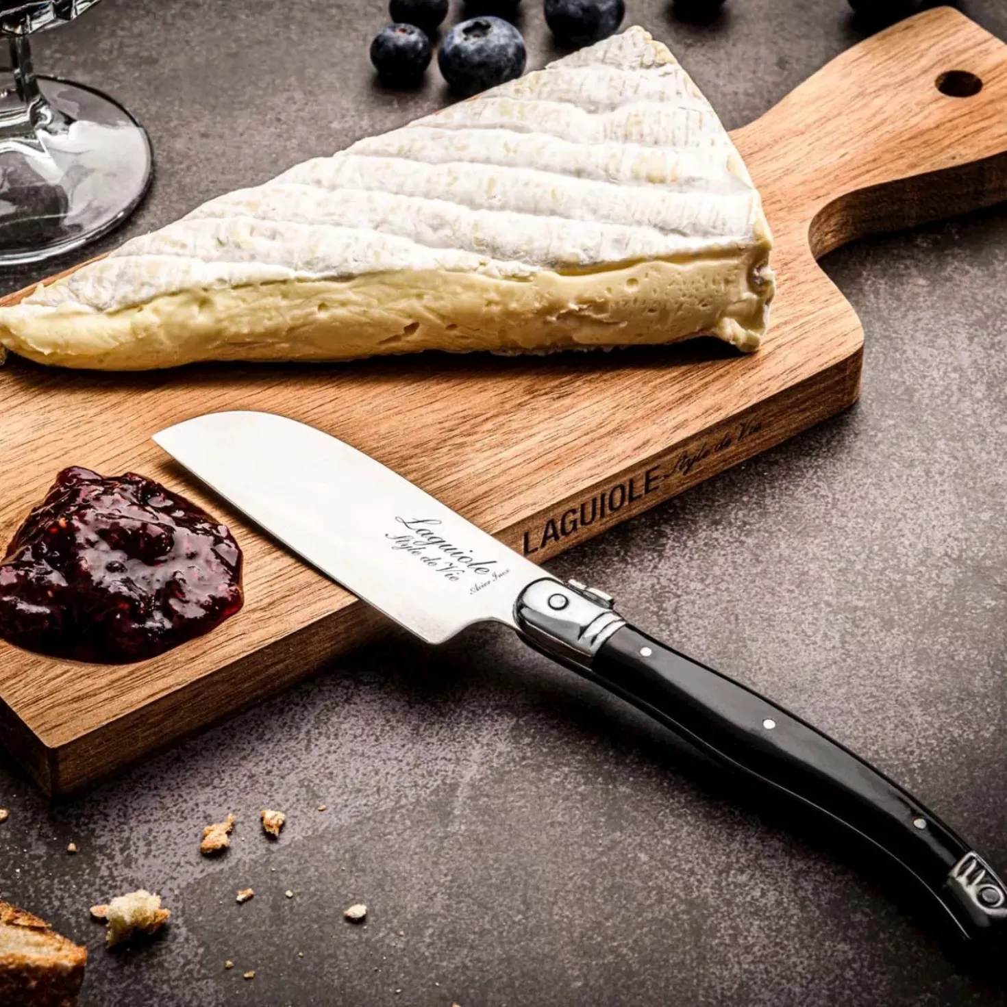 Laguiole Style de Vie Premium Line Acacia Serveerplank Met Santoku Kaasmes
