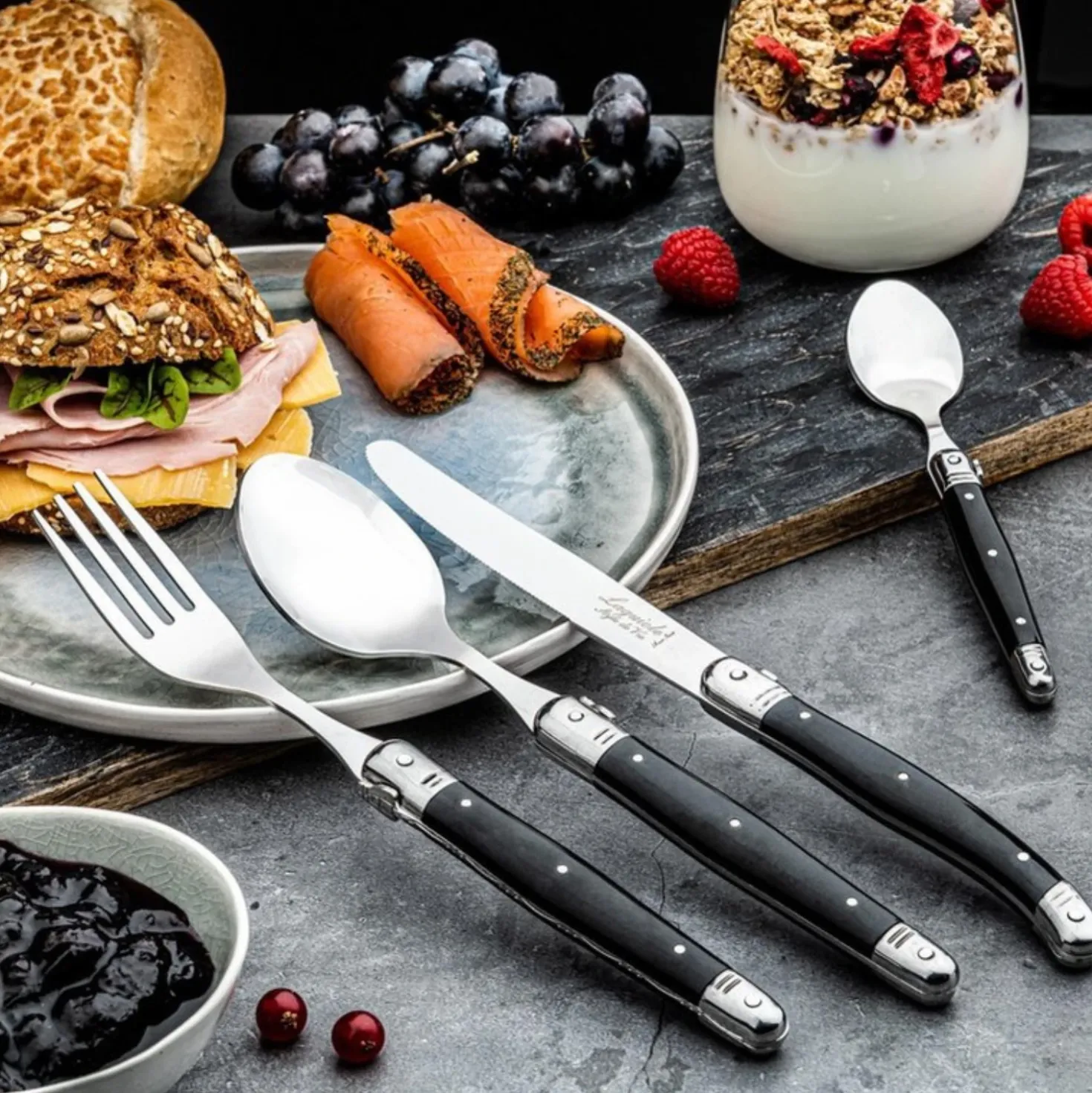 Laguiole Style de Vie Premium Line Bestekset Zwart (24-Delig)