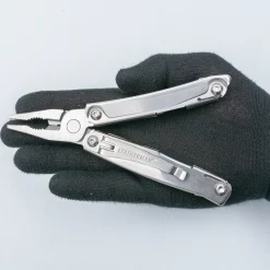 Leatherman Rev Multitool