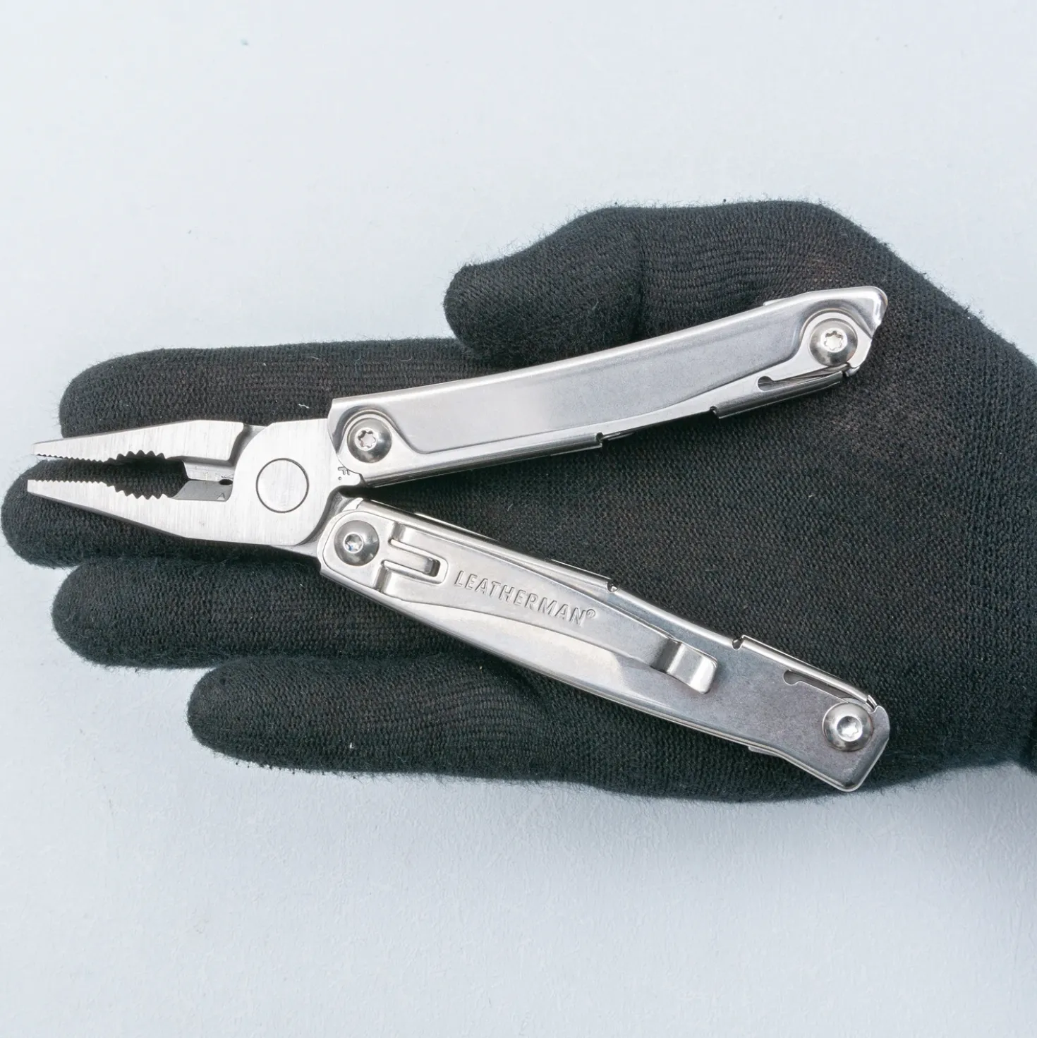Leatherman Rev Multitool