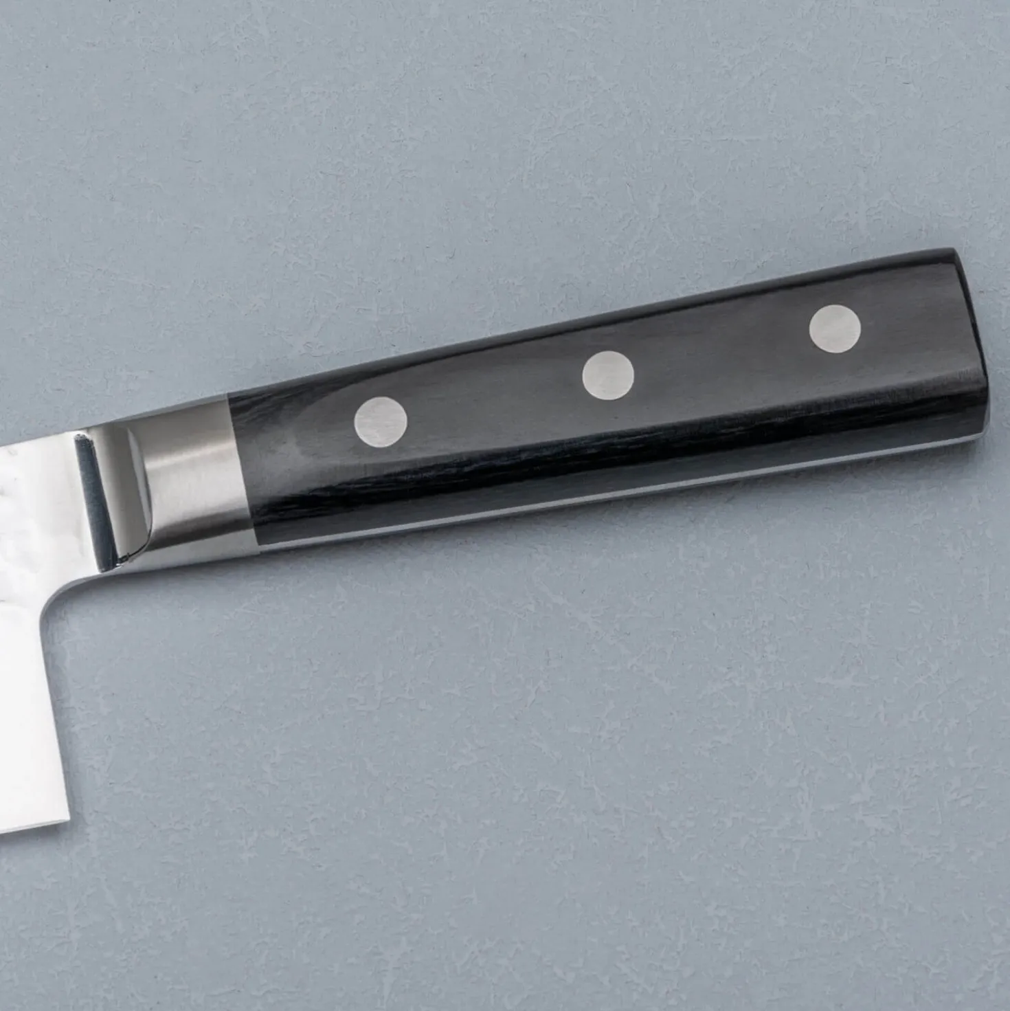 Mac Professional Tsuchime Santoku 17.5 cm