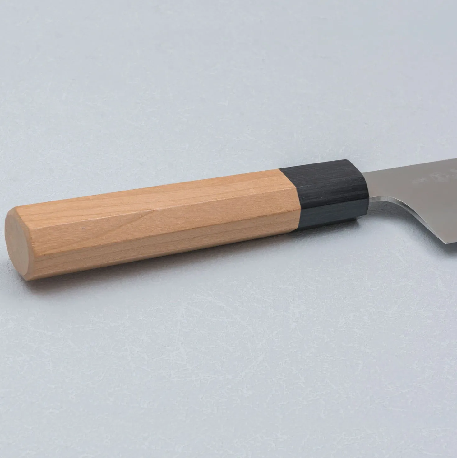 Makoto Kurosaki Coreless Damast Santoku 17 cm