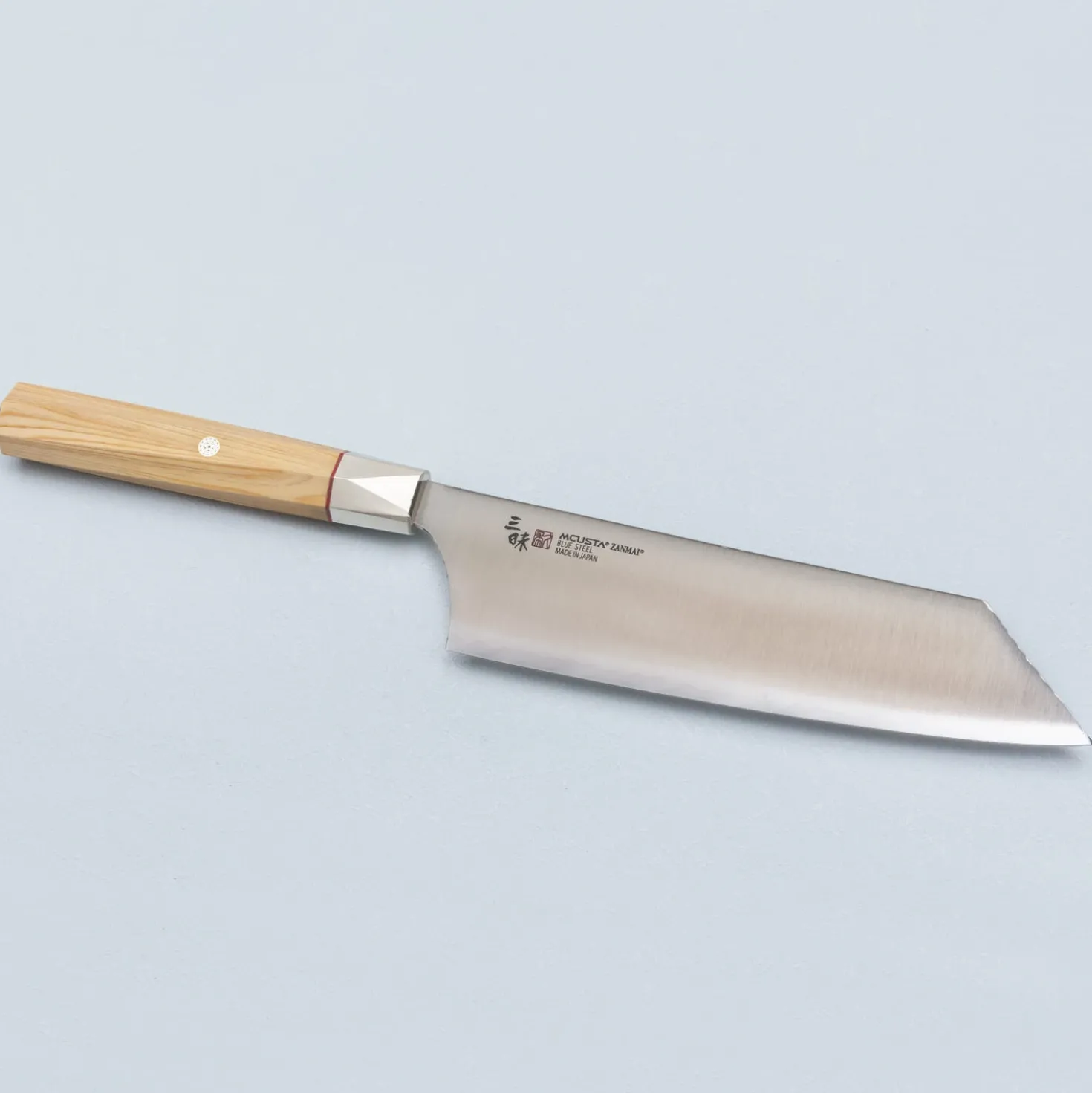 Mcusta Zanmai Beyond Bunka 18 cm