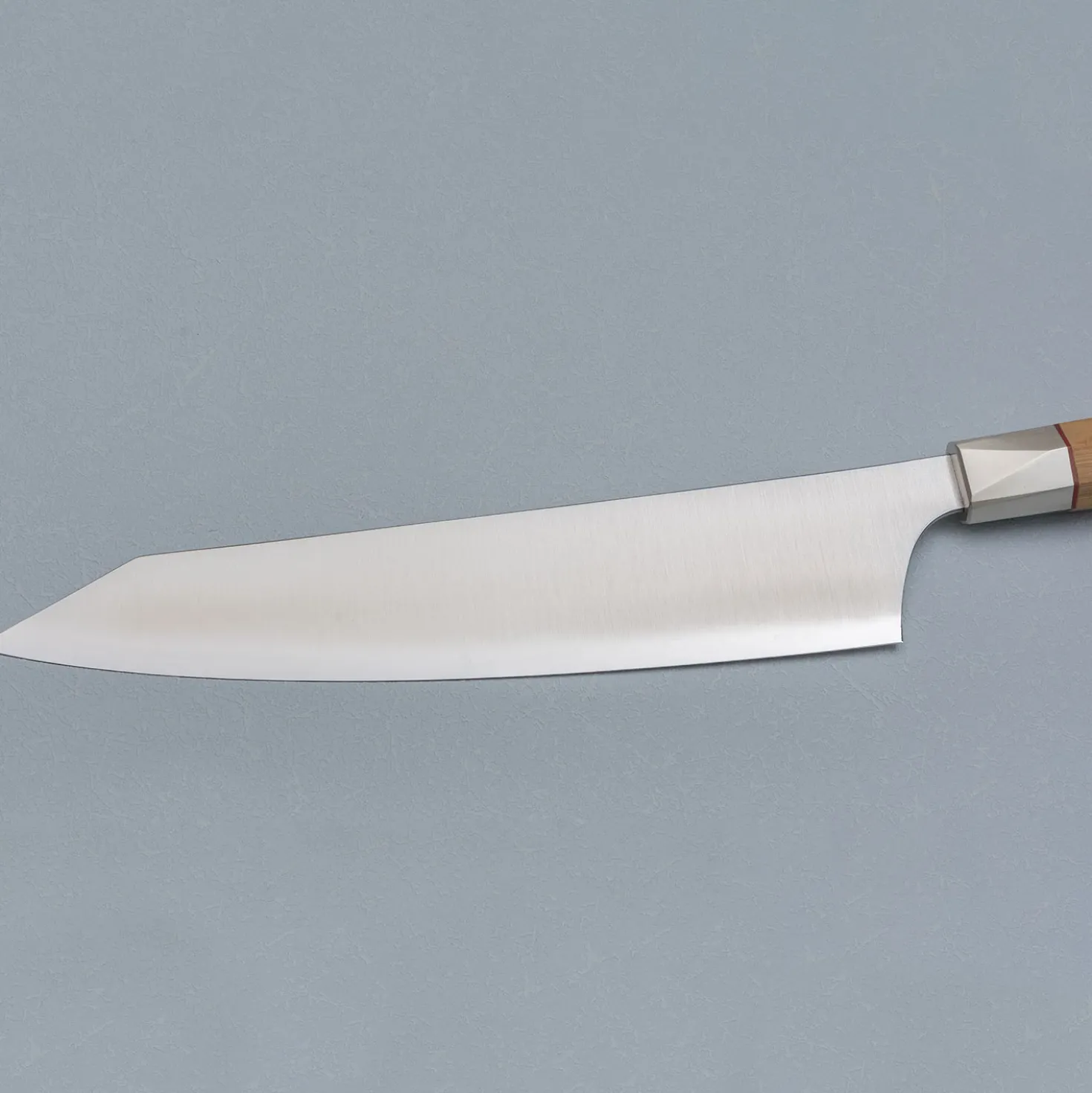 Mcusta Zanmai Beyond Gyuto 21 cm