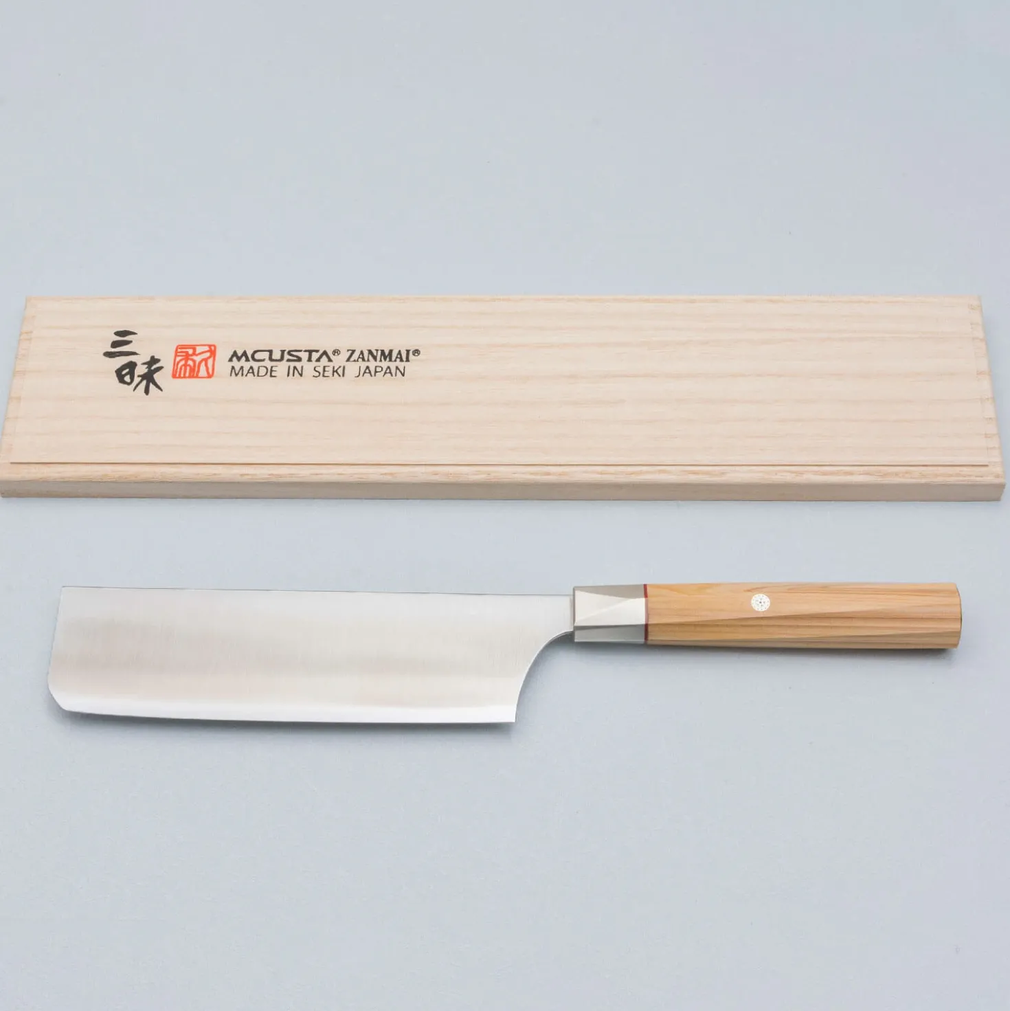 Mcusta Zanmai Beyond Nakiri 16.5 cm