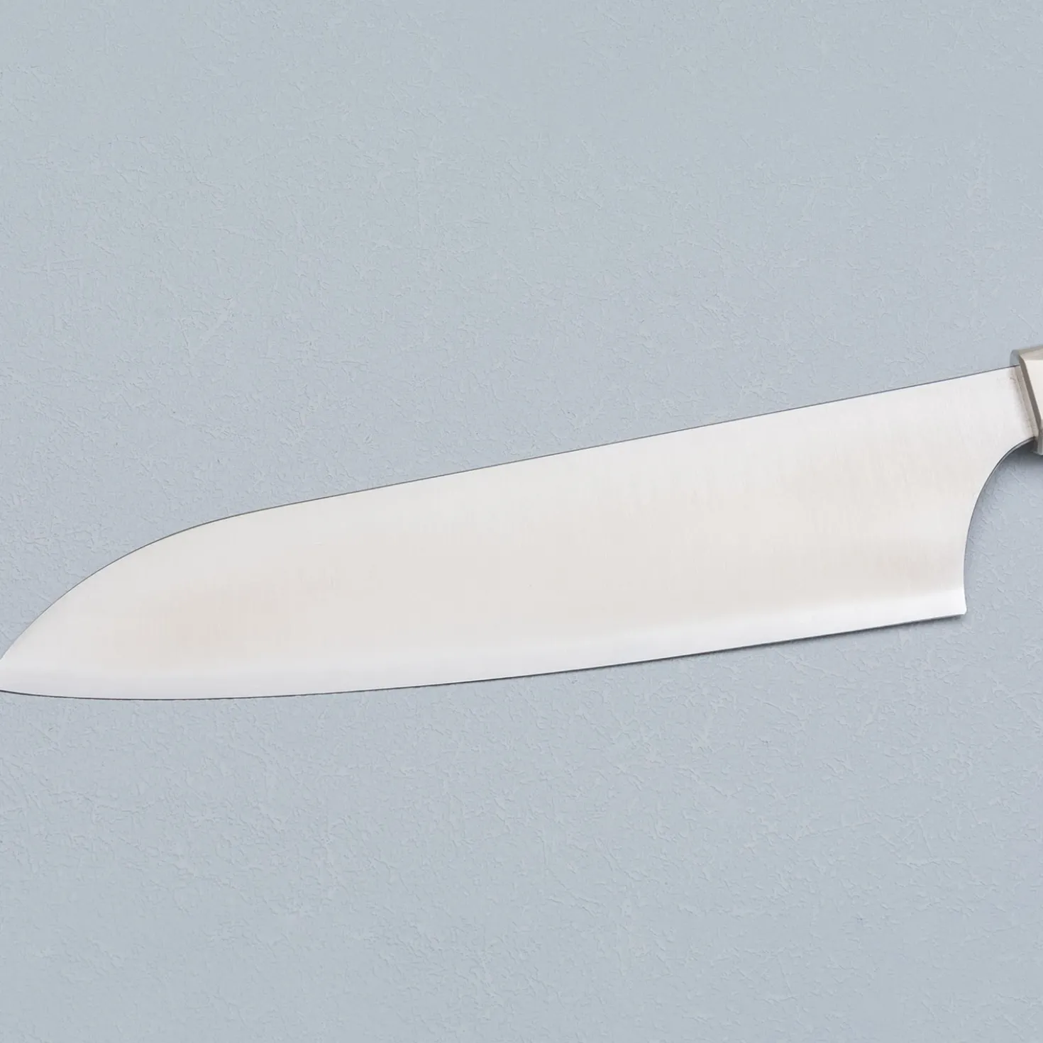 Mcusta Zanmai Beyond Santoku 18 cm