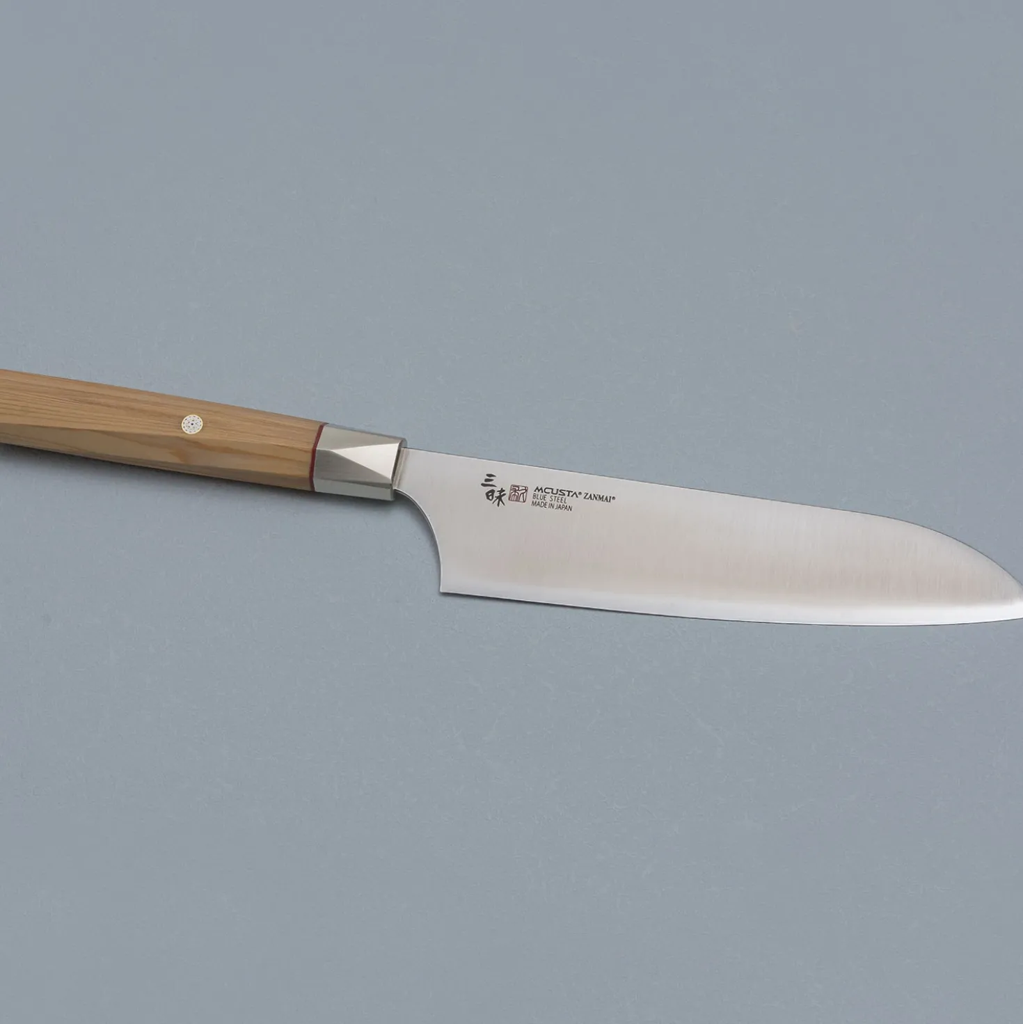 Mcusta Zanmai Beyond Santoku 18 cm