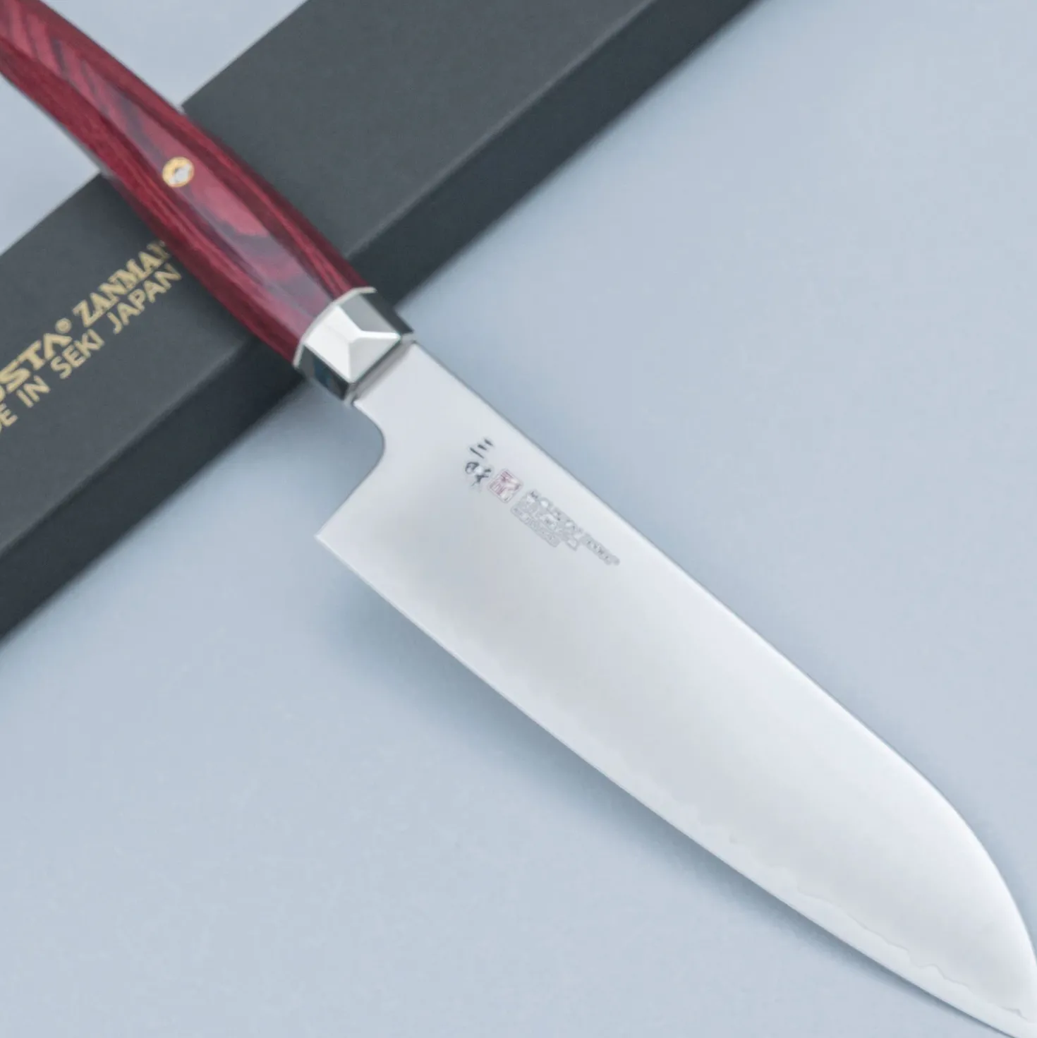 Mcusta Zanmai Revolution Red Santoku 18 cm