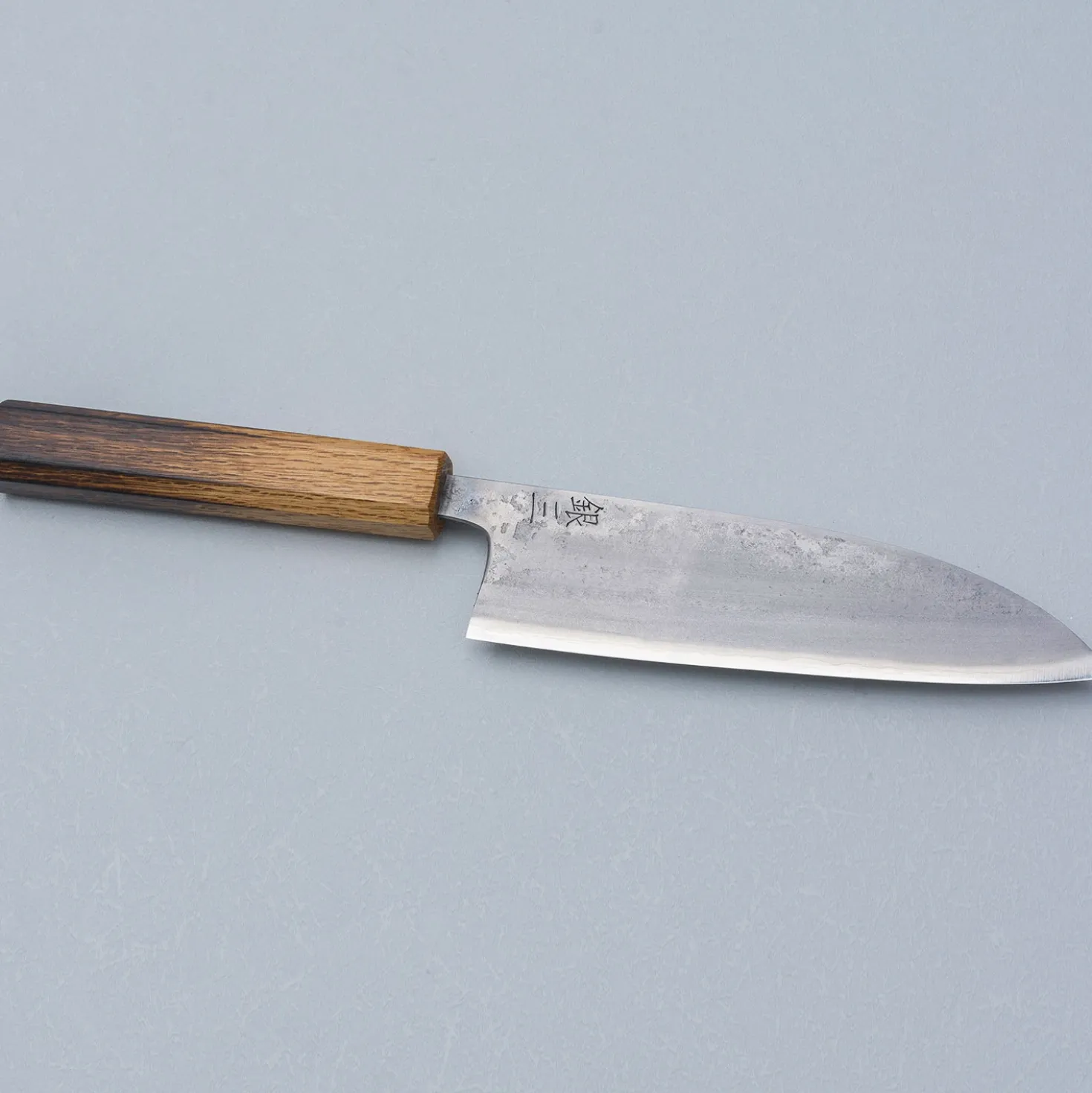 Motokyuuichi Ginsan Nashiji Santoku 16.5 cm