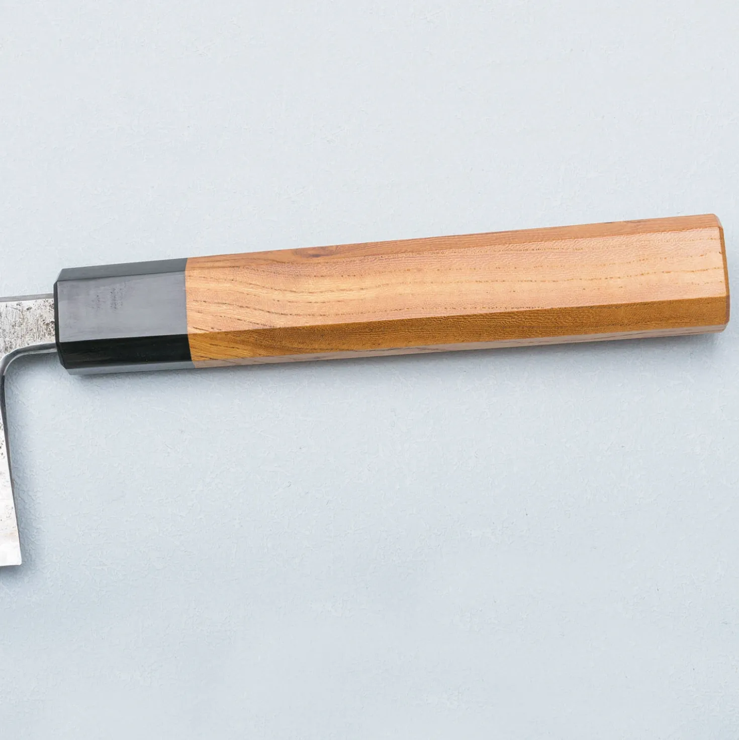 Munetoshi Blooming Iron Nashiji Nakiri 21 cm