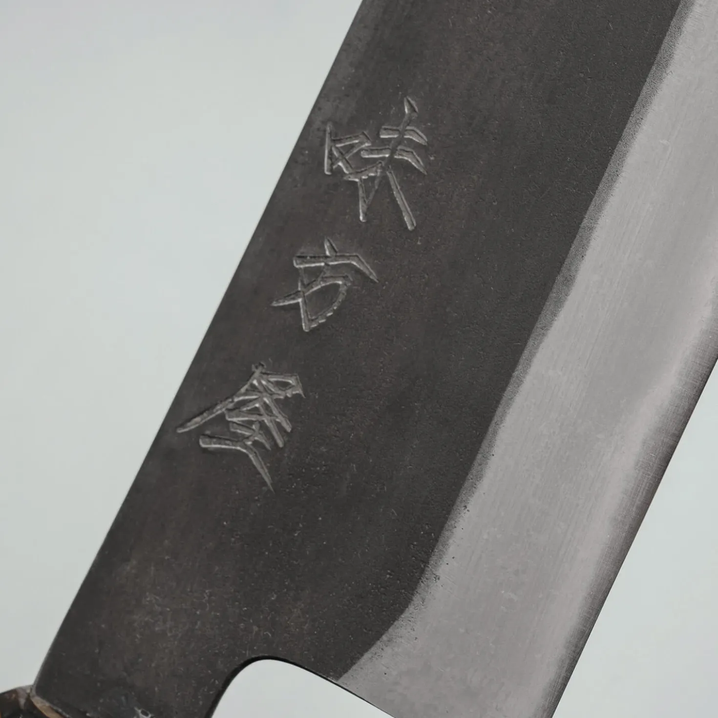Mutsumi Hinoura Shirogami Kurouchi Santoku 18 cm