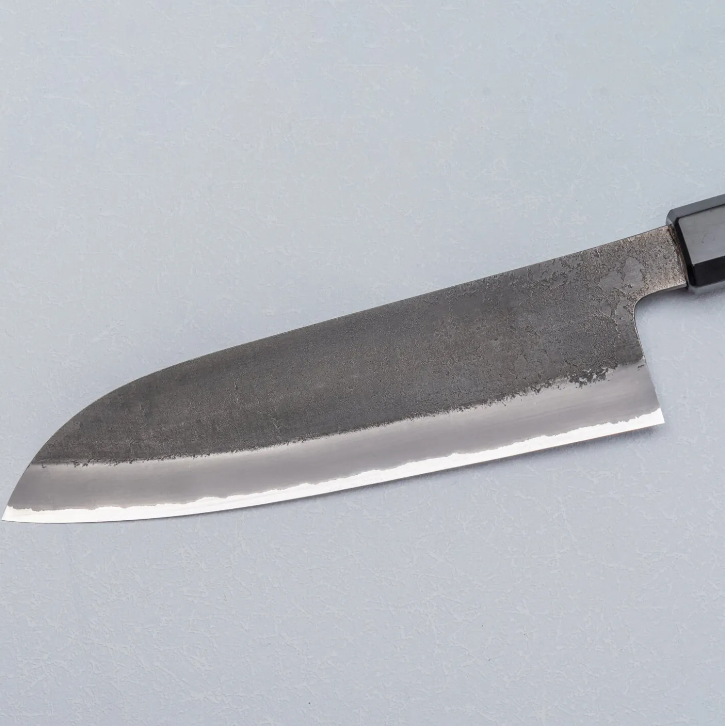 Mutsumi Hinoura Shirogami Kurouchi Nashiji Santoku 18 cm