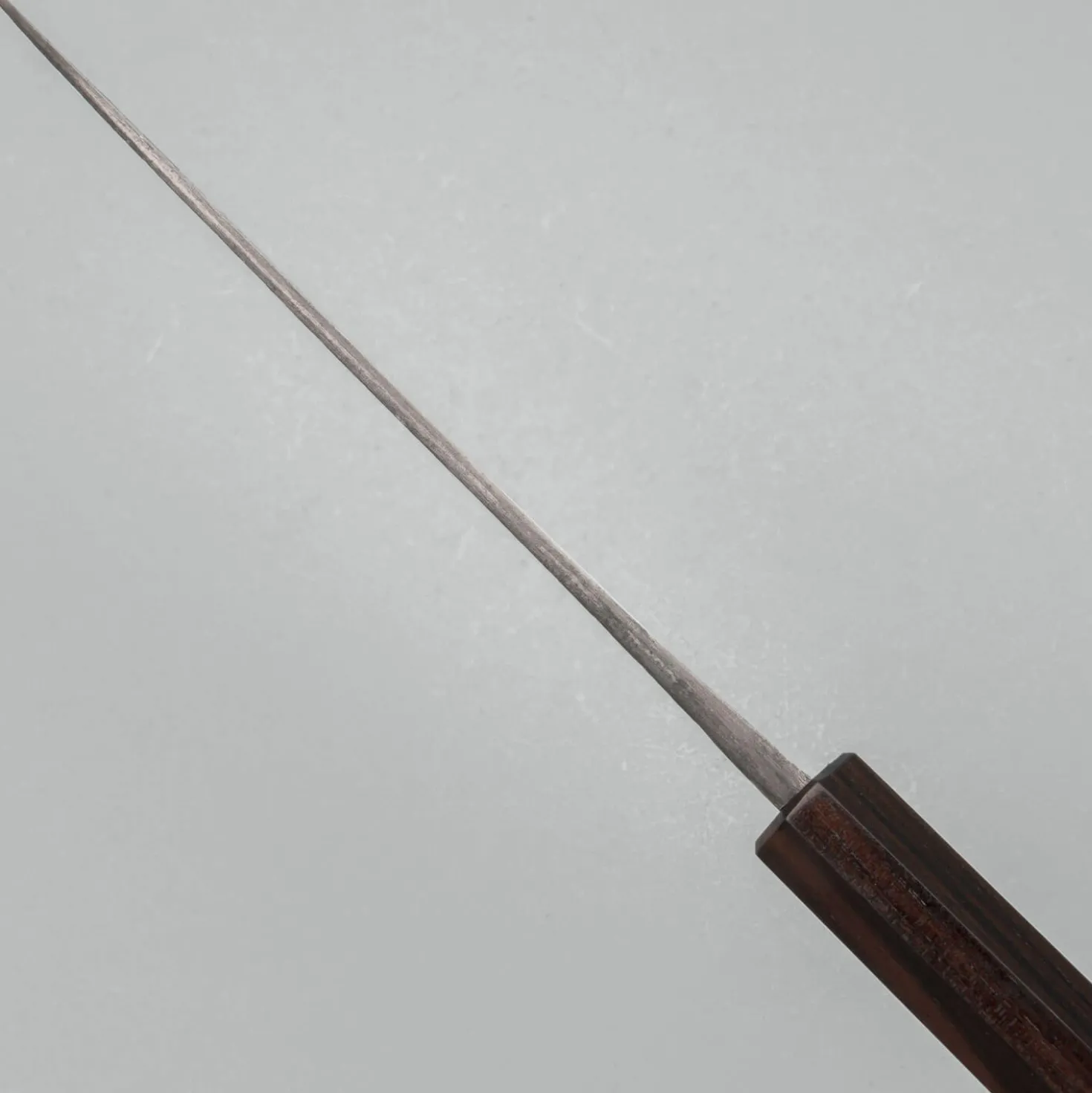 Mutsumi Hinoura Shirogami #2 Kurouchi Damast Santoku 17 cm
