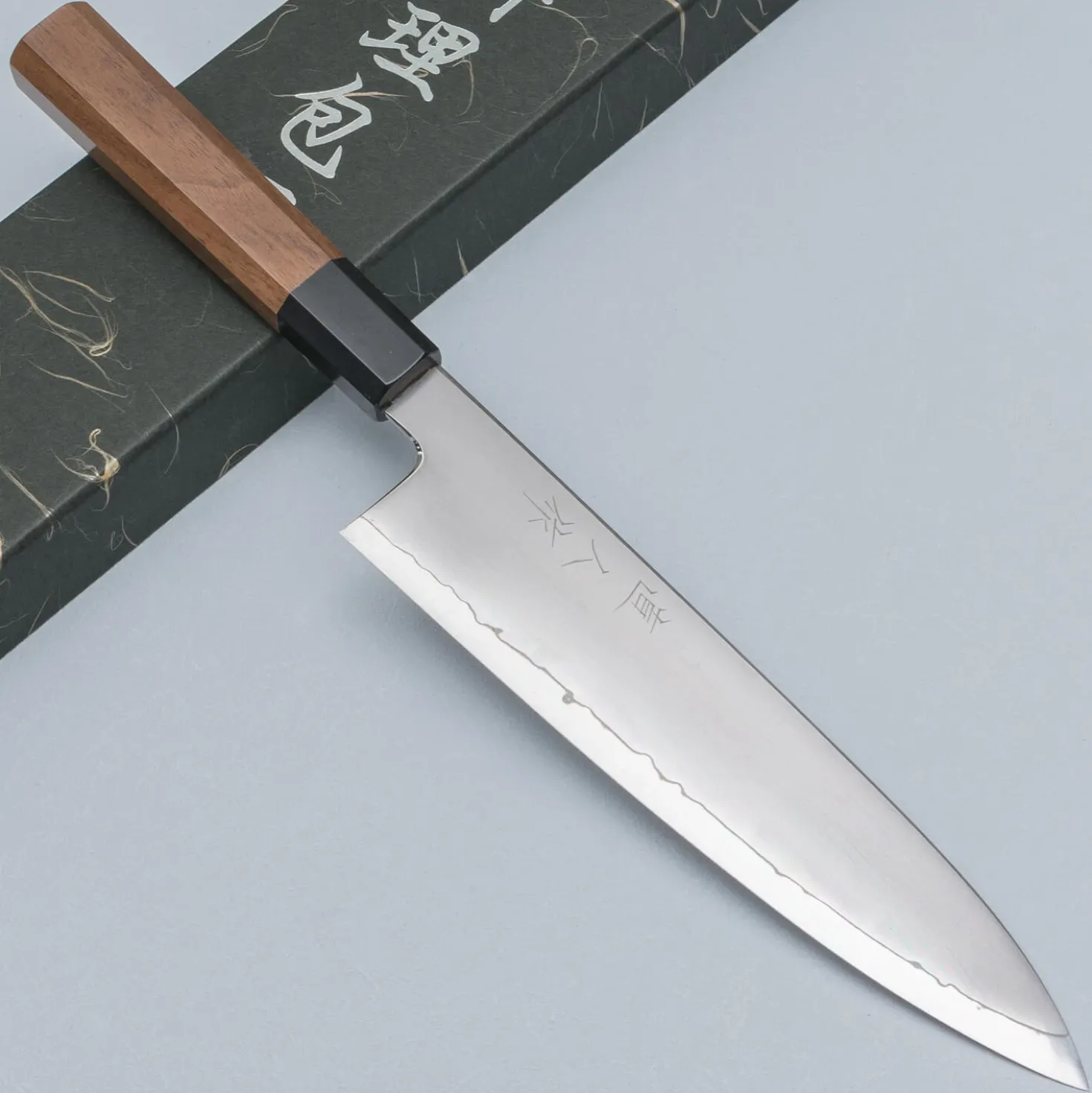 Myojin Riki Seisakusho SG2 Walnut Gyuto 21 cm