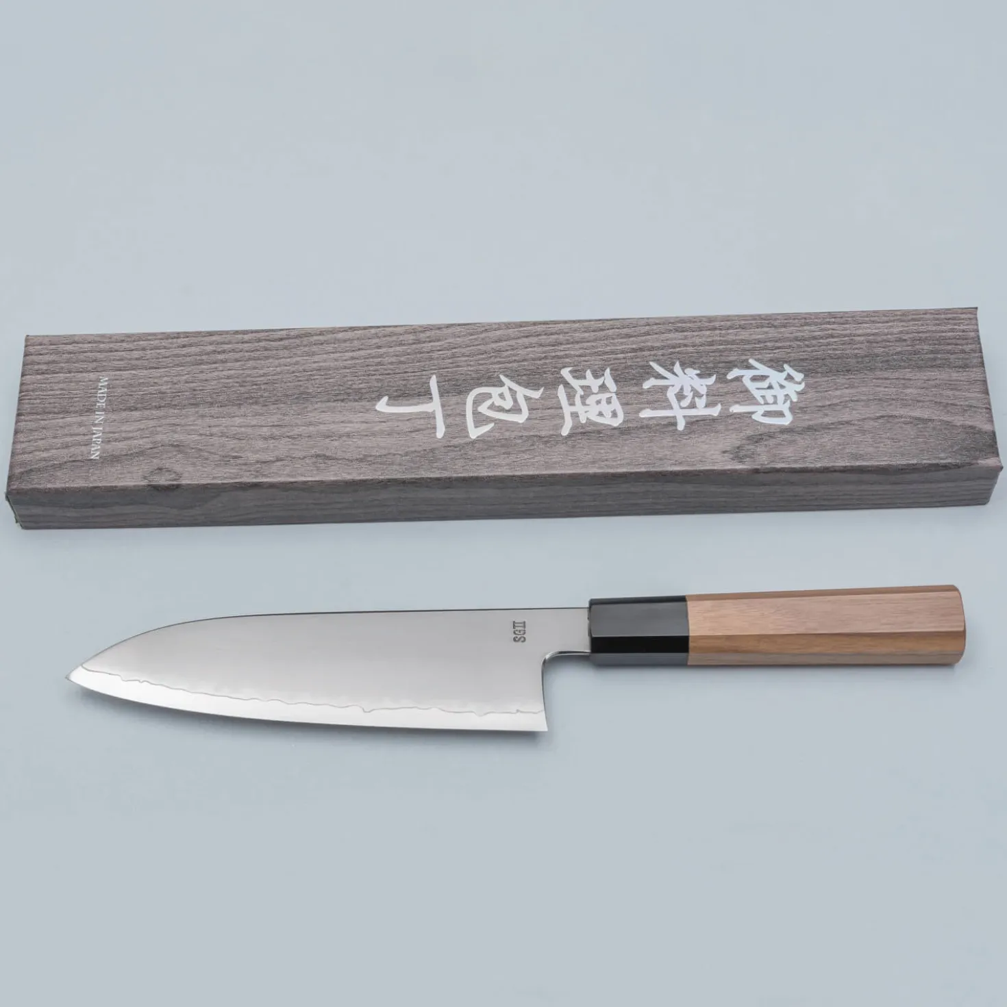Myojin Riki Seisakusho SG2 Walnut Santoku