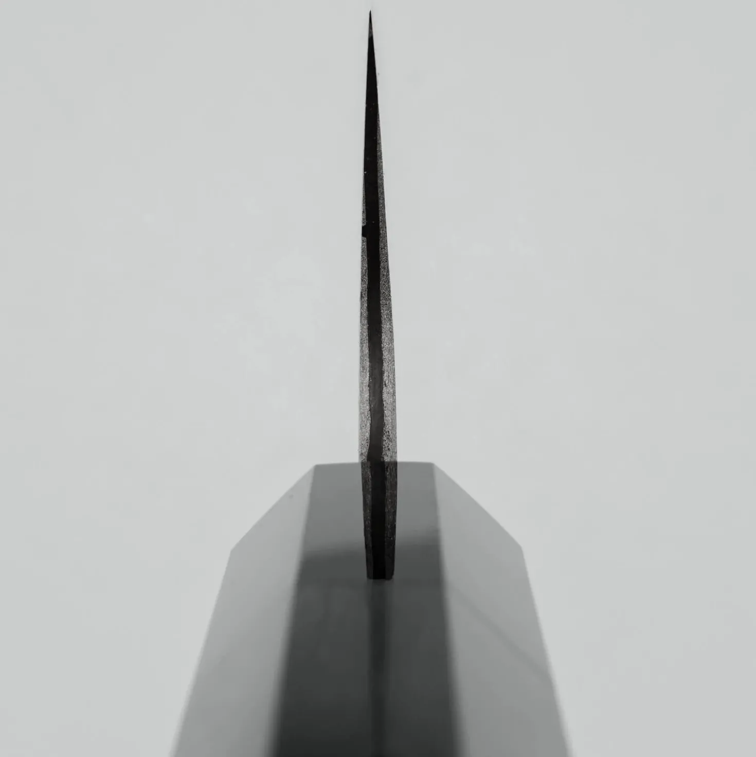 Nigara VG-XEOS Anmon Damast Ebony Kiritsuke 24 cm