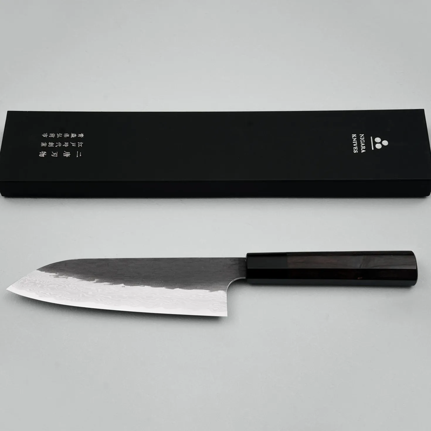 Nigara VG-XEOS Tsuchime Kurouchi Ebony Santoku 17 cm