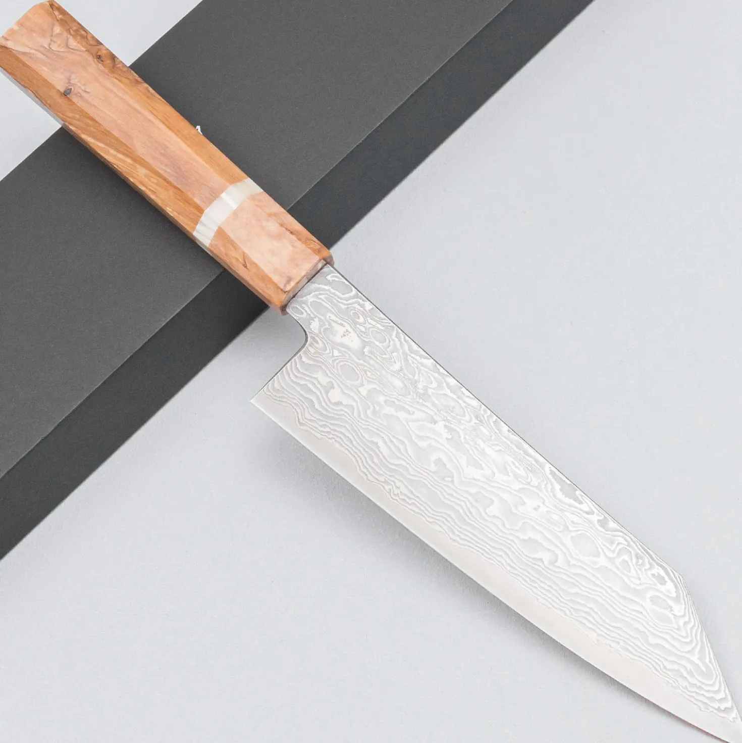 Ryusen Fukakuryu Birch Santoku 17 cm