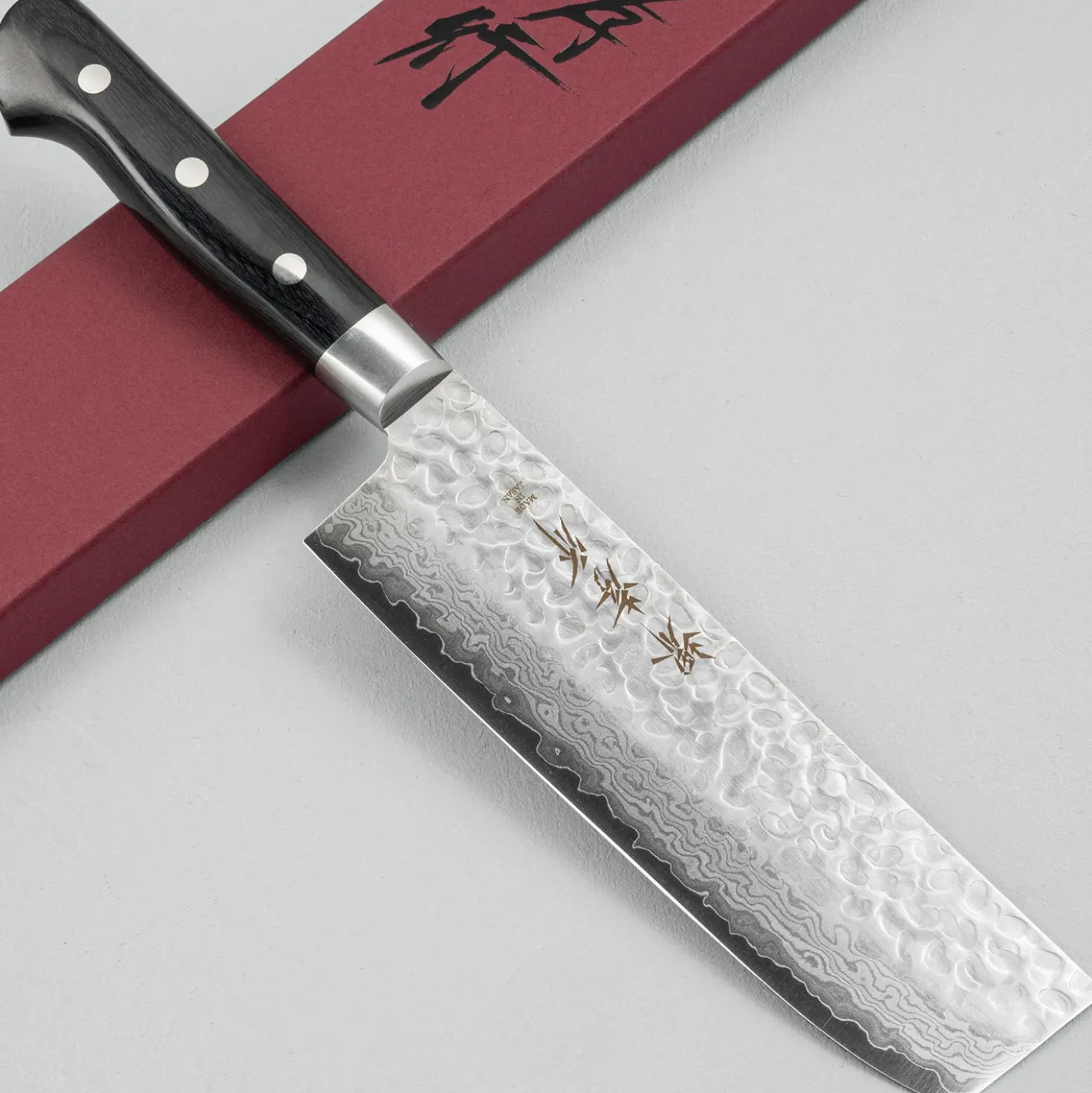 Sakai Takayuki 17 Layer Damascus Nakiri 16 cm