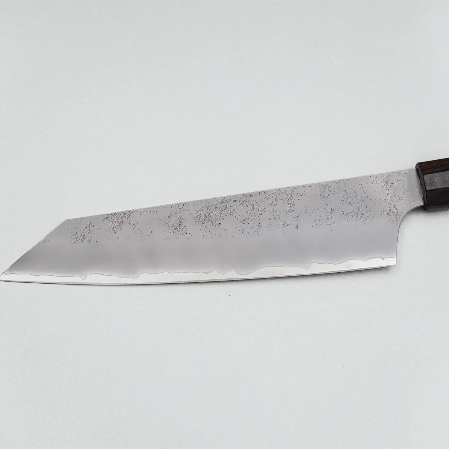 Sakai Takayuki VG10 Nashiji Ebony Kengata 19 cm