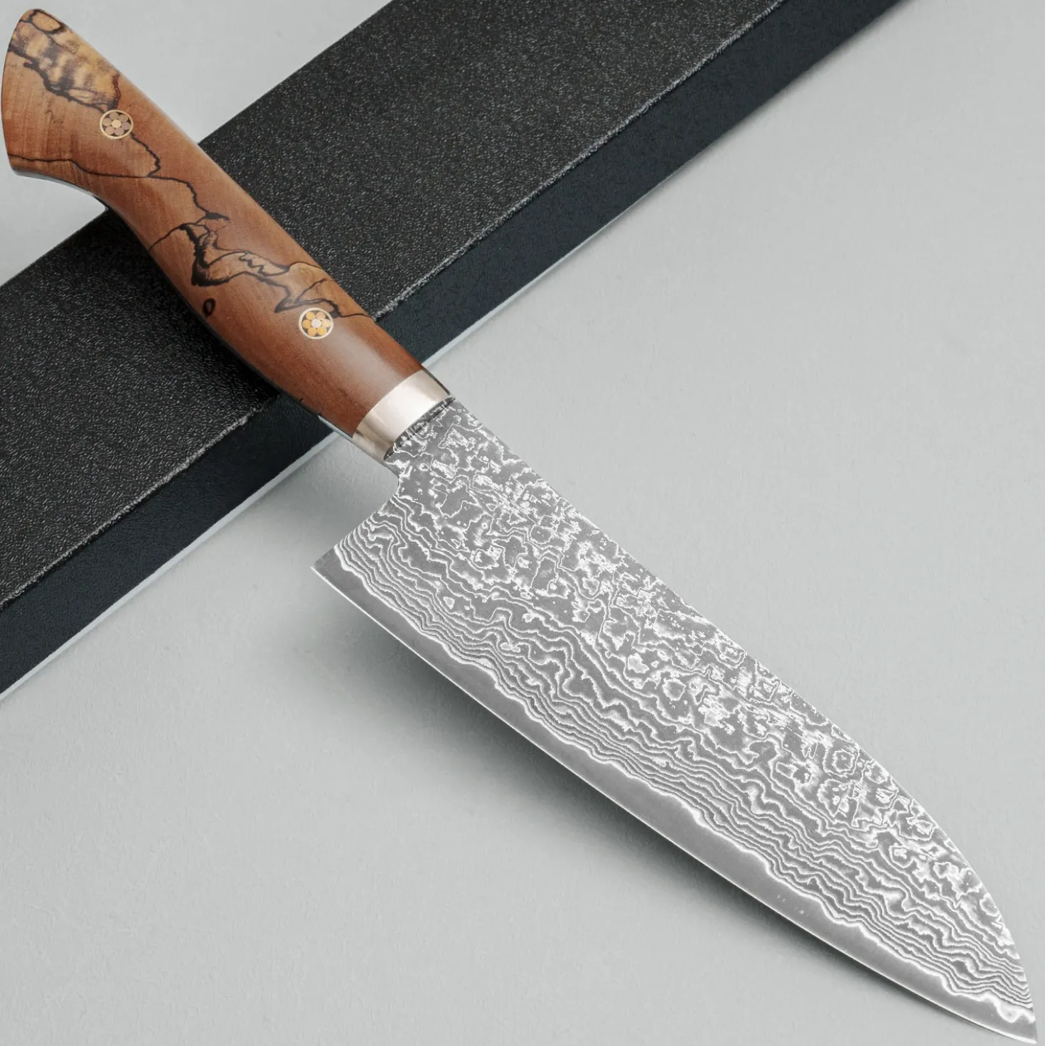 Shigeki Tanaka SG2 Damascus Spalted wood Santoku 18 cm