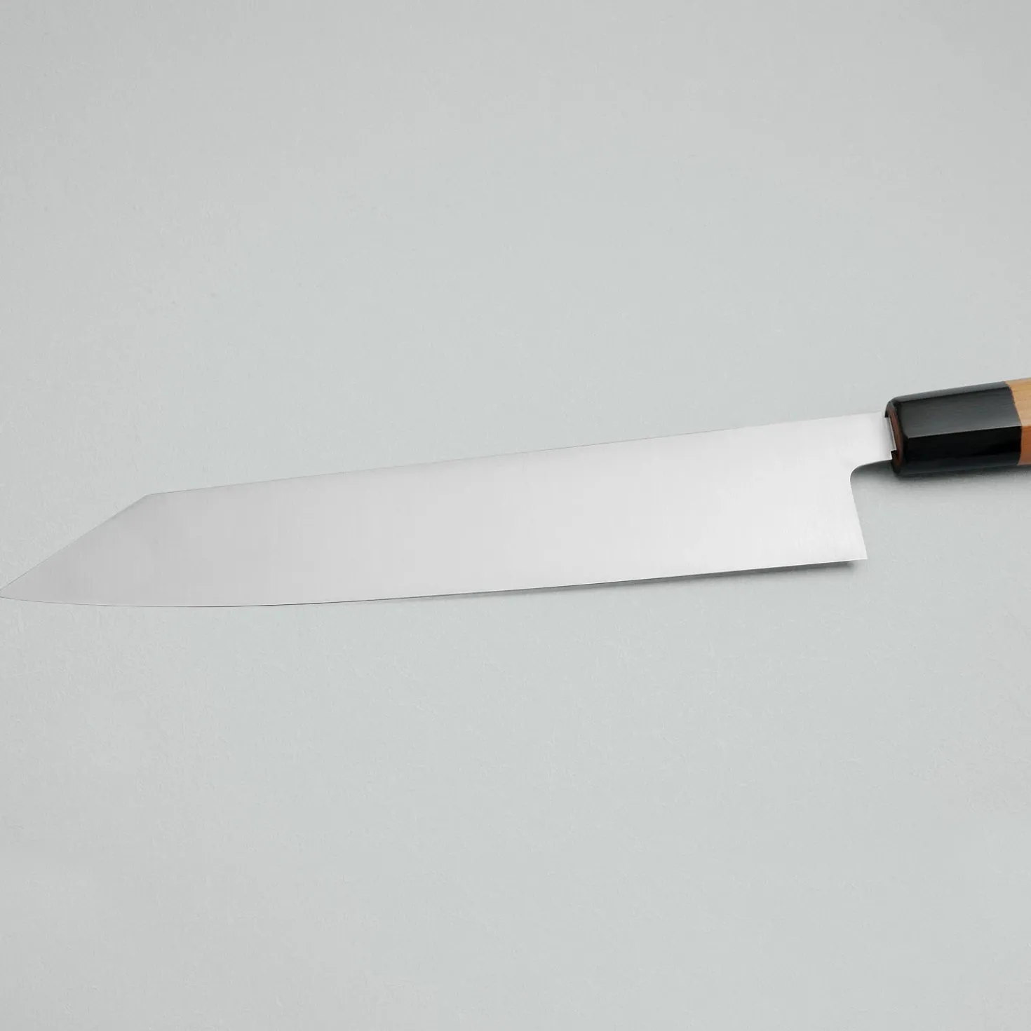 Suisin Inox Honyaki Kiritsuke 27 cm + Saya