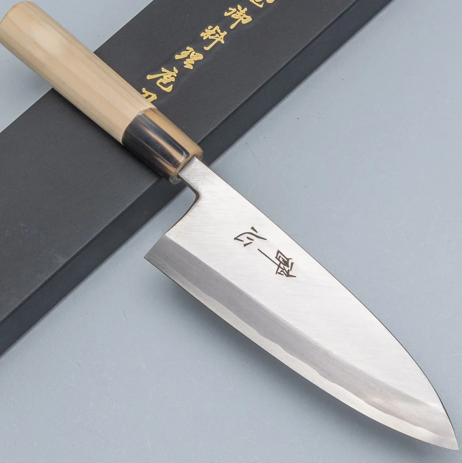 Suisin Yasukiko Deba 16.5 cm + Saya