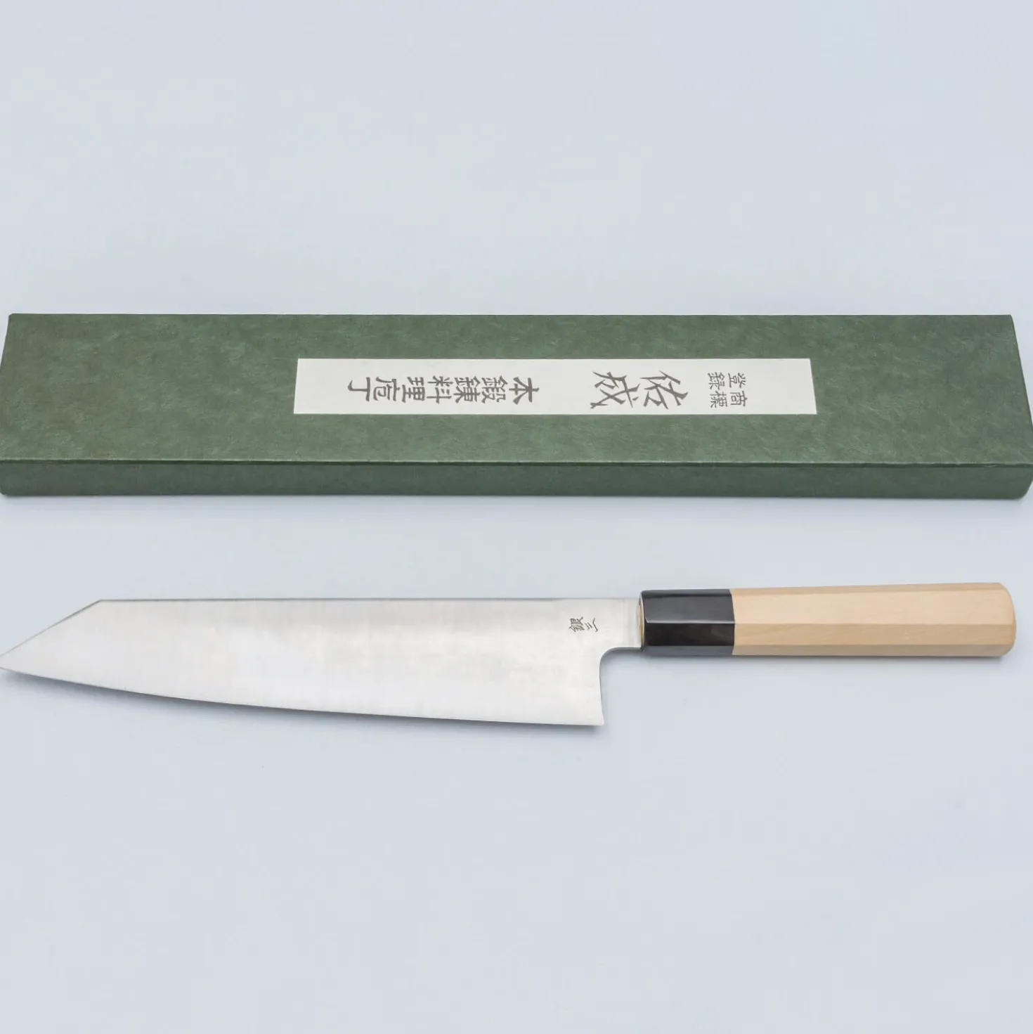 Sukenari Ginsan Kiritsuke Magnolia 24 cm