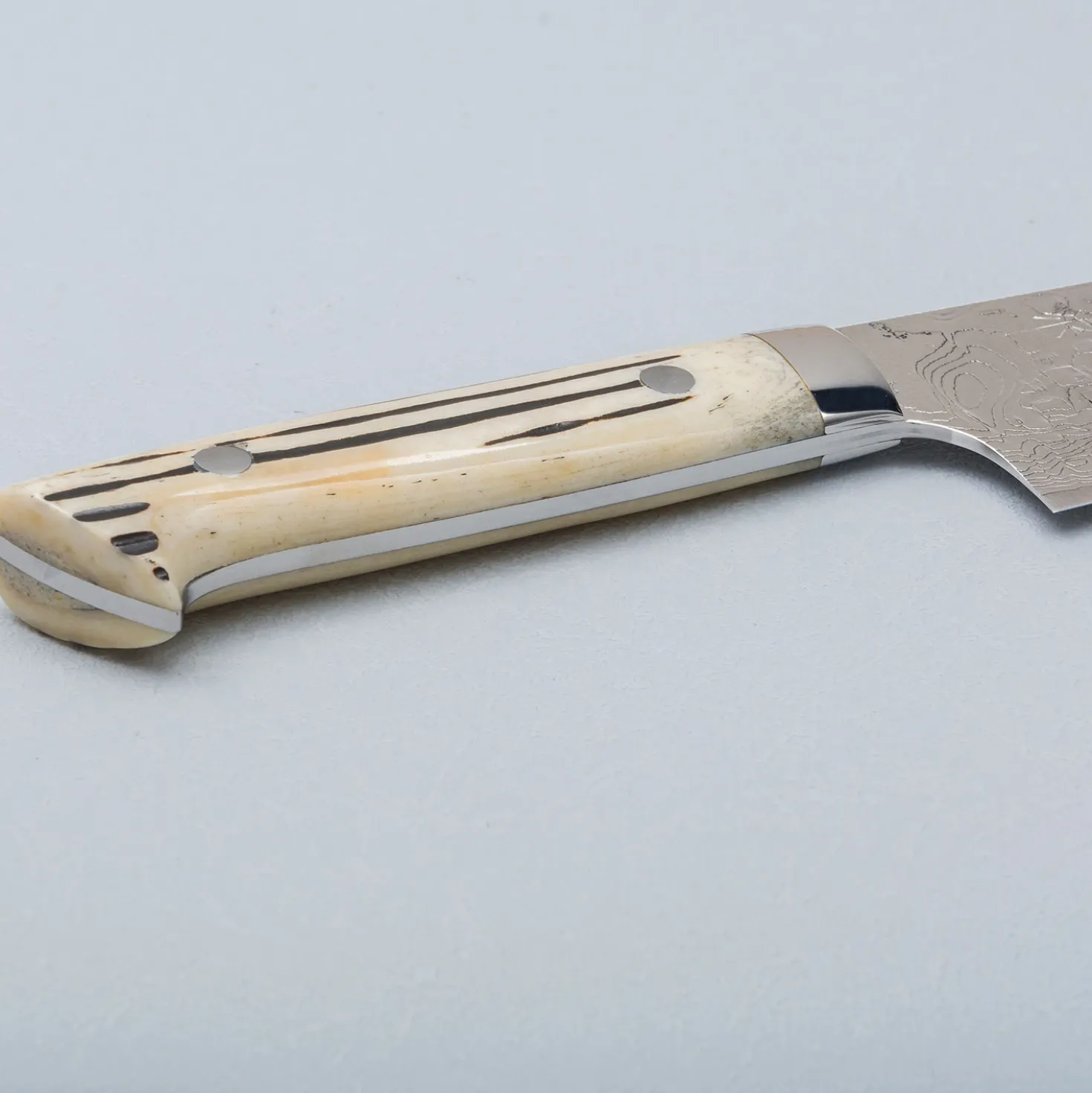 Takeshi Saji SG2 Diamond Damast Staghorn Bunka 18 cm
