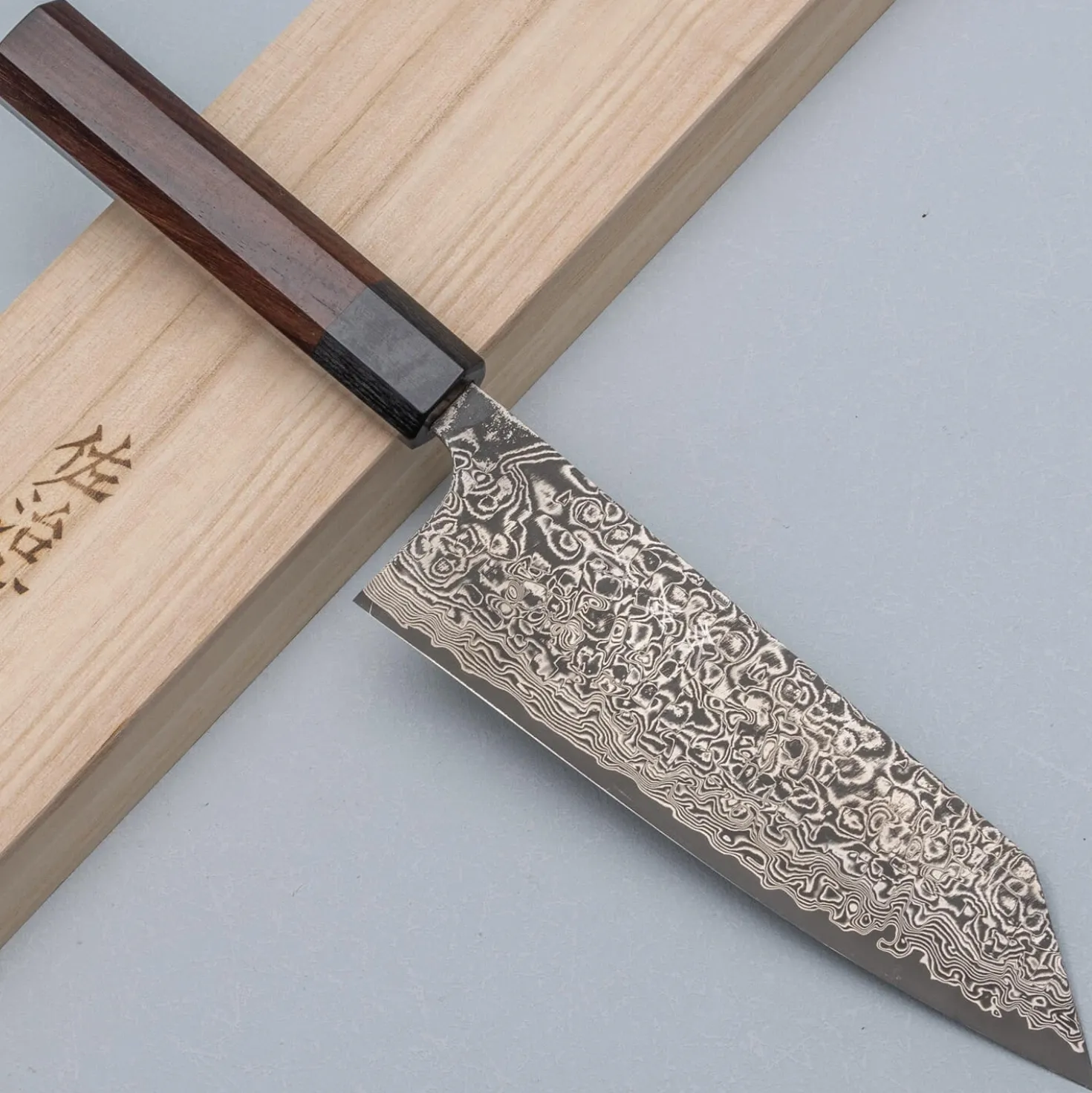 Takeshi Saji SG2 Nickel Damast Bunka 17.5 cm