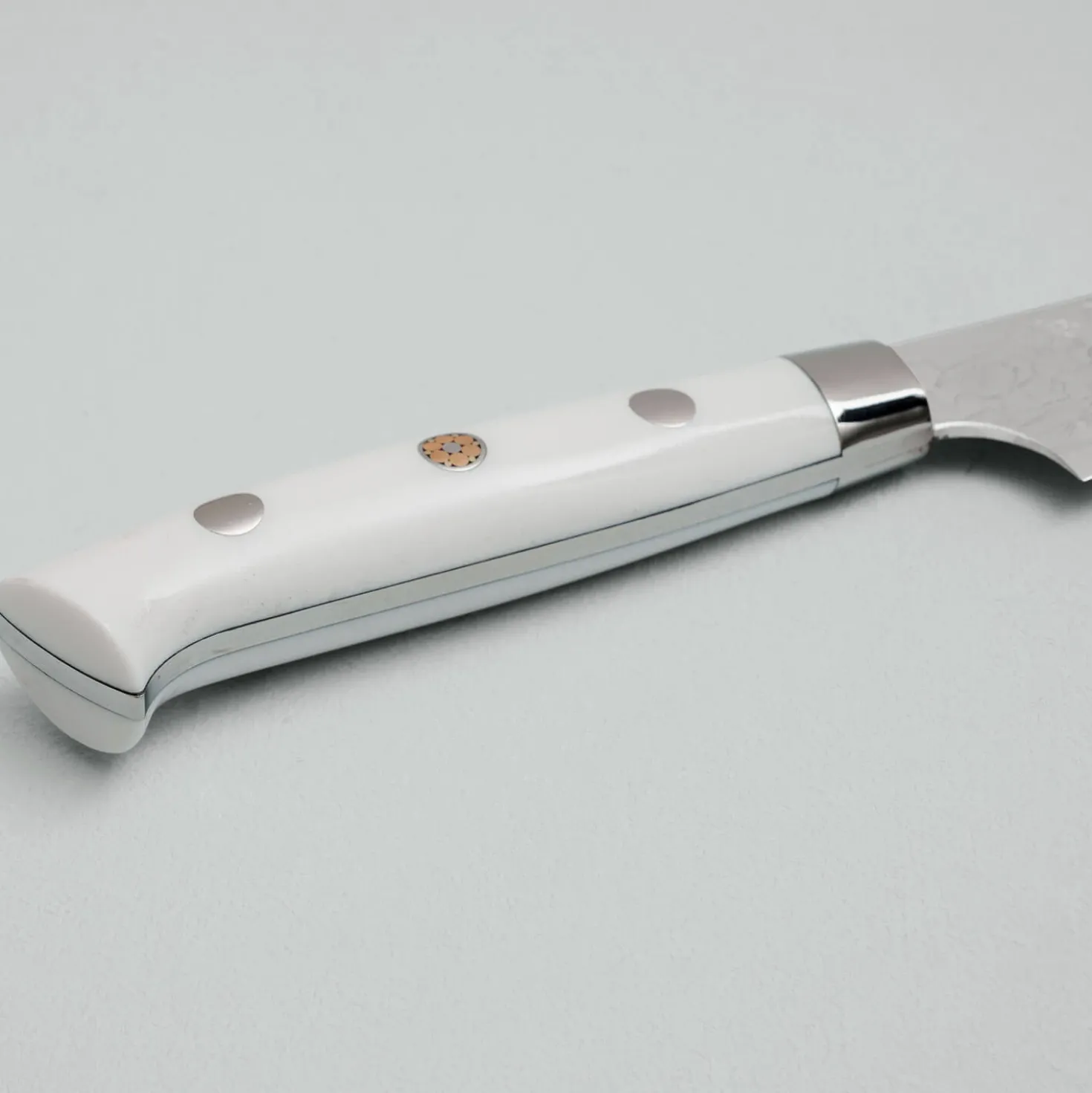 Takeshi Saji VG10 Diamond Finish Corian Petty 9 cm