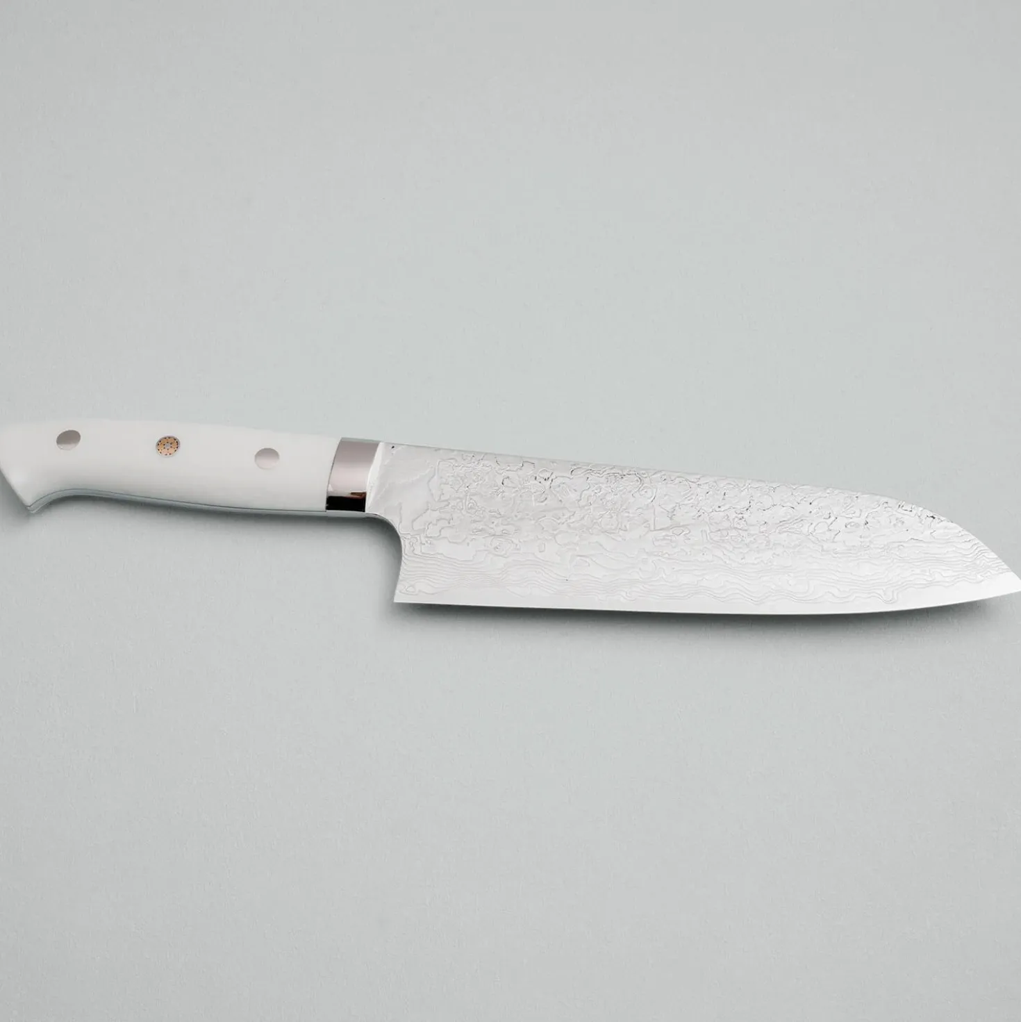 Takeshi Saji VG10 Diamond Finish Corian Santoku 18 cm