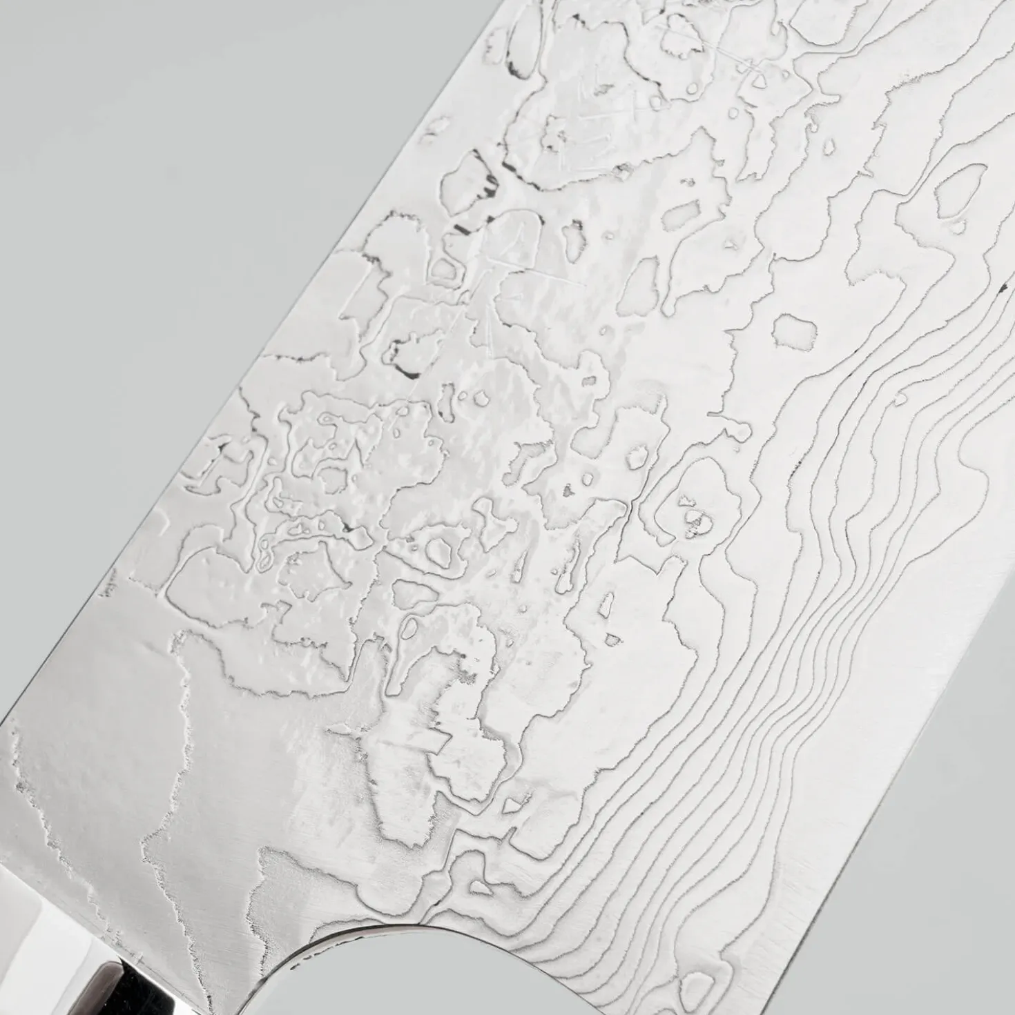 Takeshi Saji VG10 Diamond Finish Corian Santoku 18 cm
